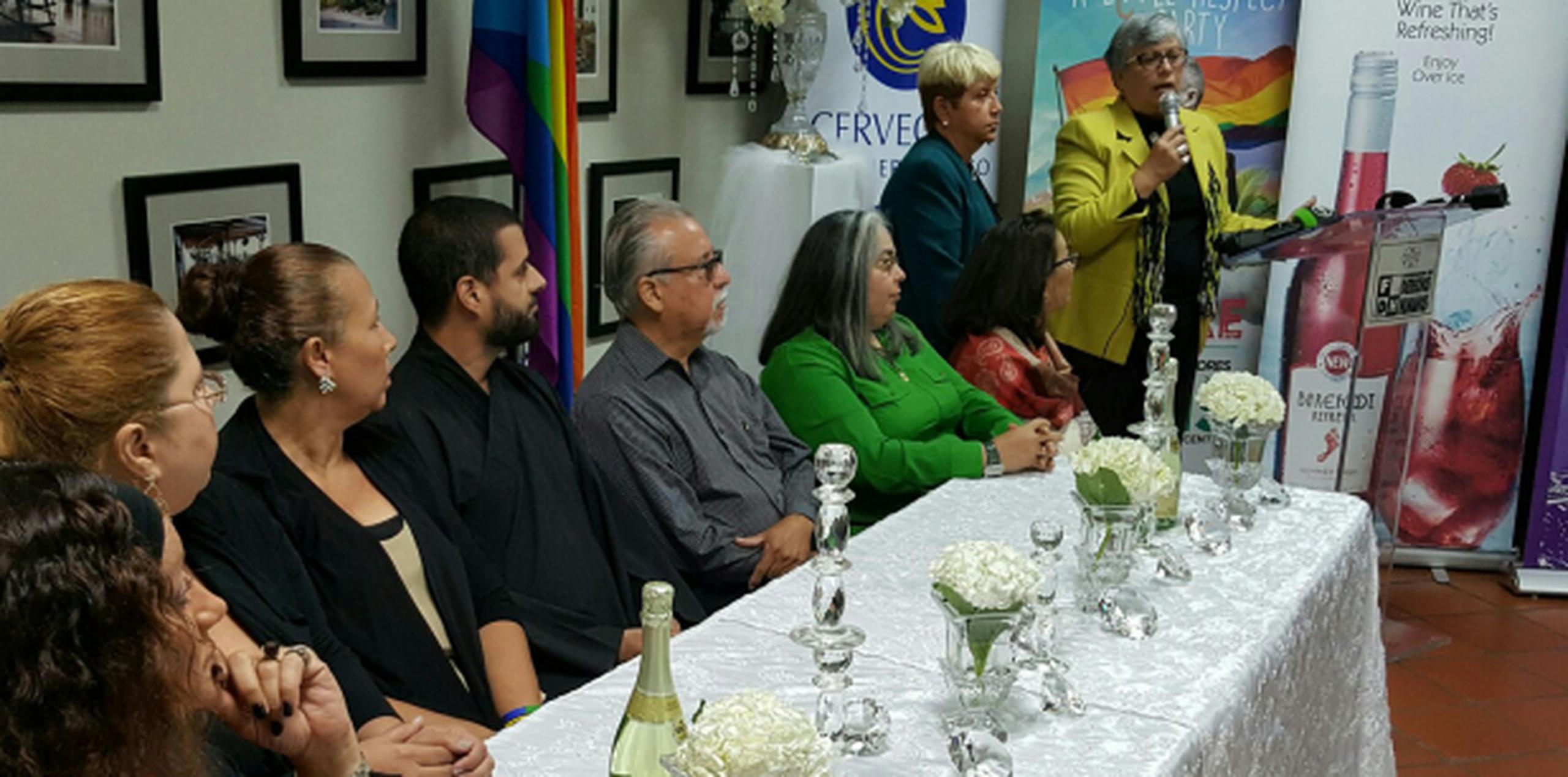 Ada Conde ofrece detalles de la boda gay a la que asistirán al menos 73 parejas. (tony.zayas@gfrmedia.com)