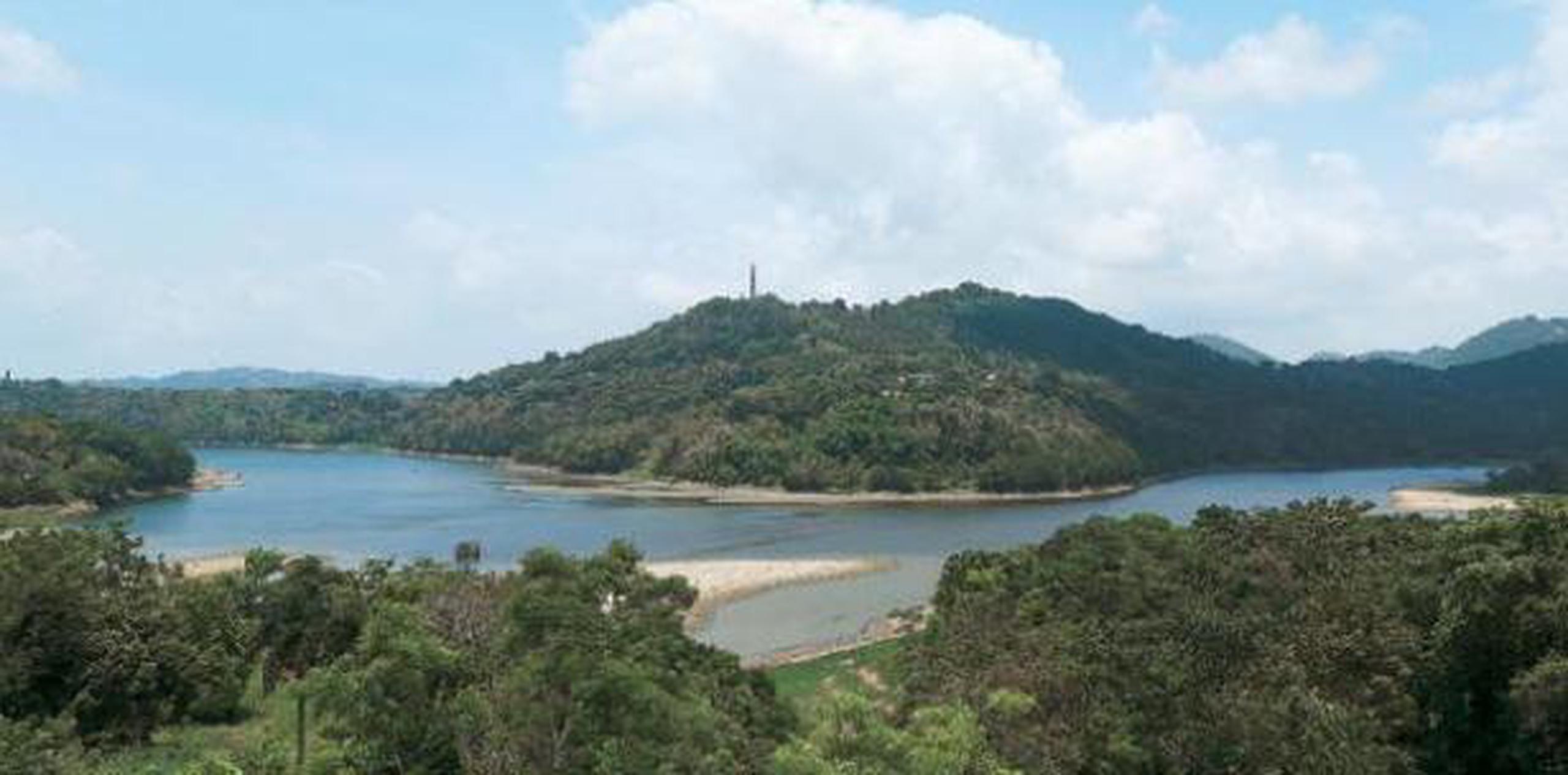 Este embalse tiene 140,000 clientes de Trujillo Alto, Carolina, así como sectores de San Juan, Canóvanas y Gurabo.