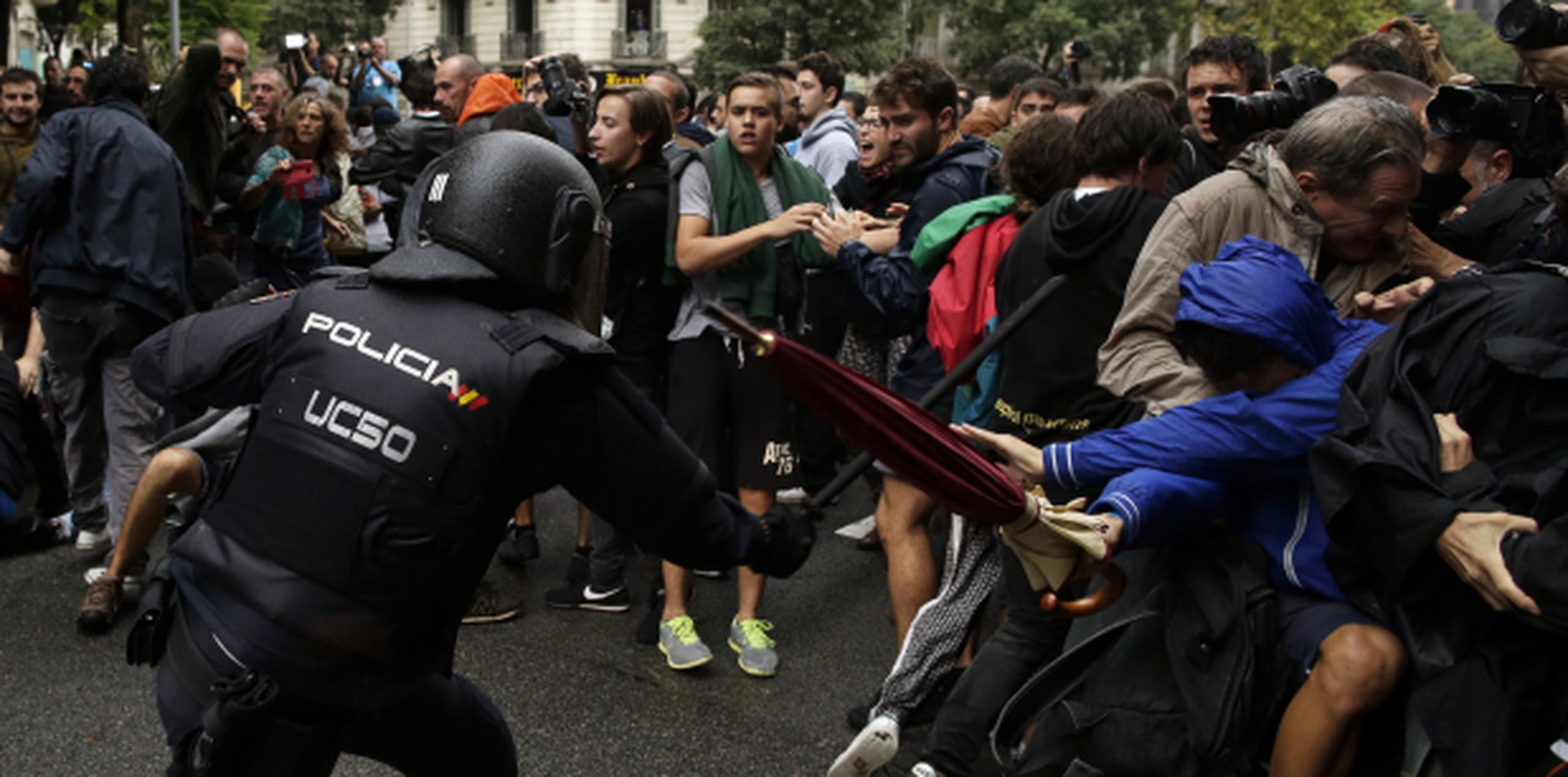 El portavoz del Gobierno catalán, Jordi Turull, atribuyó los heridos y contusionados a la "violencia policial del Estado". (AP)