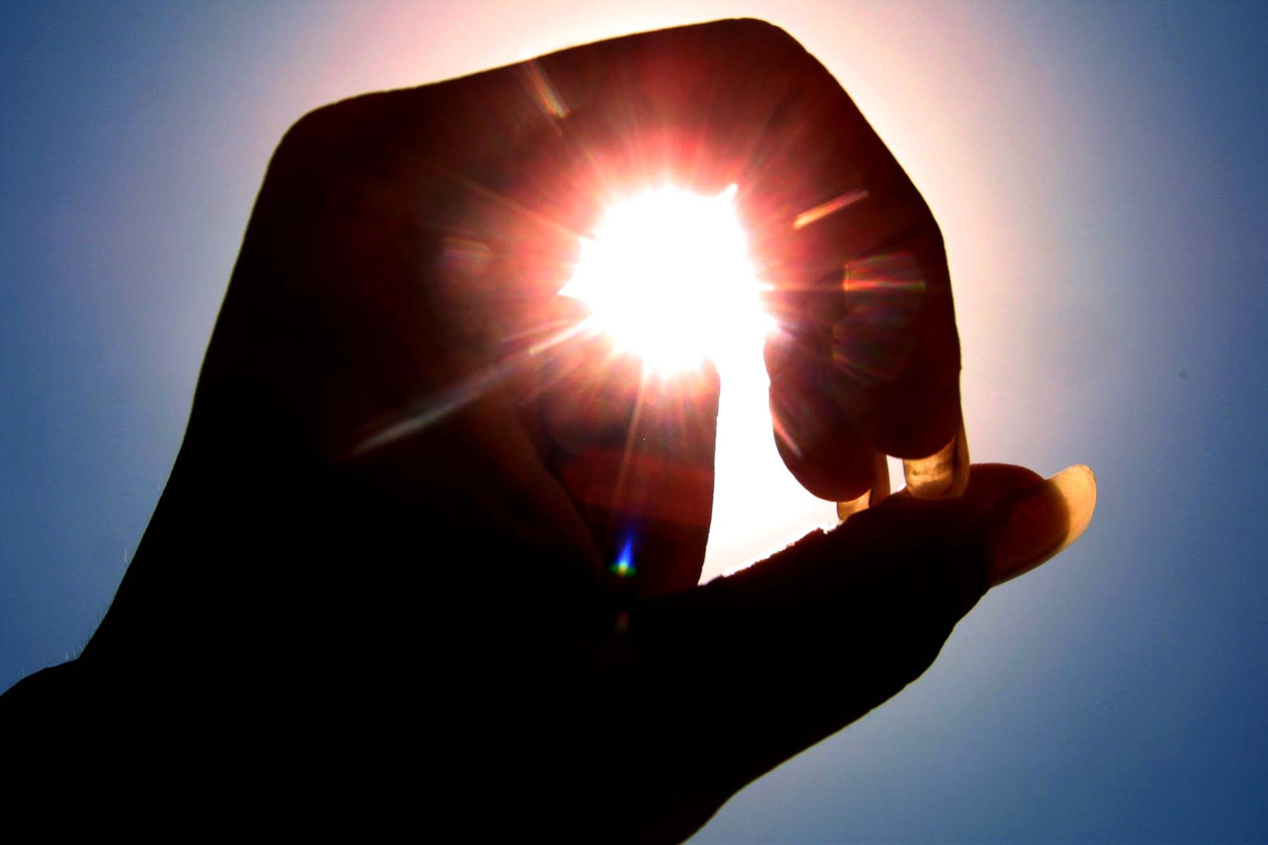 Tomar de 15 a 20 minutos diarios de sol puede ser suficiente para satisfacer las necesidades de esa vitamina en nuestro organismo.