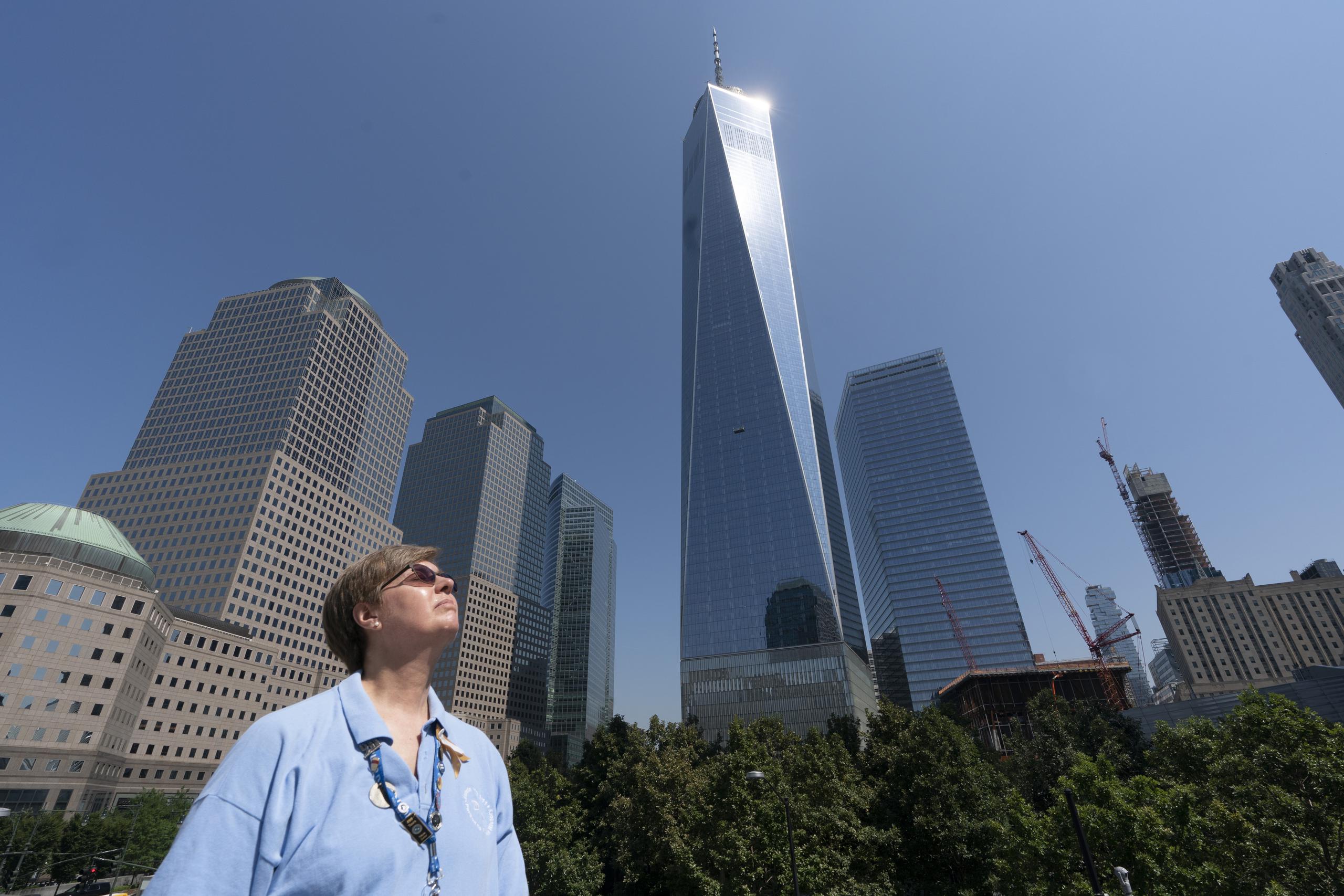 Désirée Bouchat posa para una fotografía en el World Trade Center en Nueva York. 