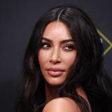 Kim Kardashian se parodia a sí misma en “Saturday Night Live”
