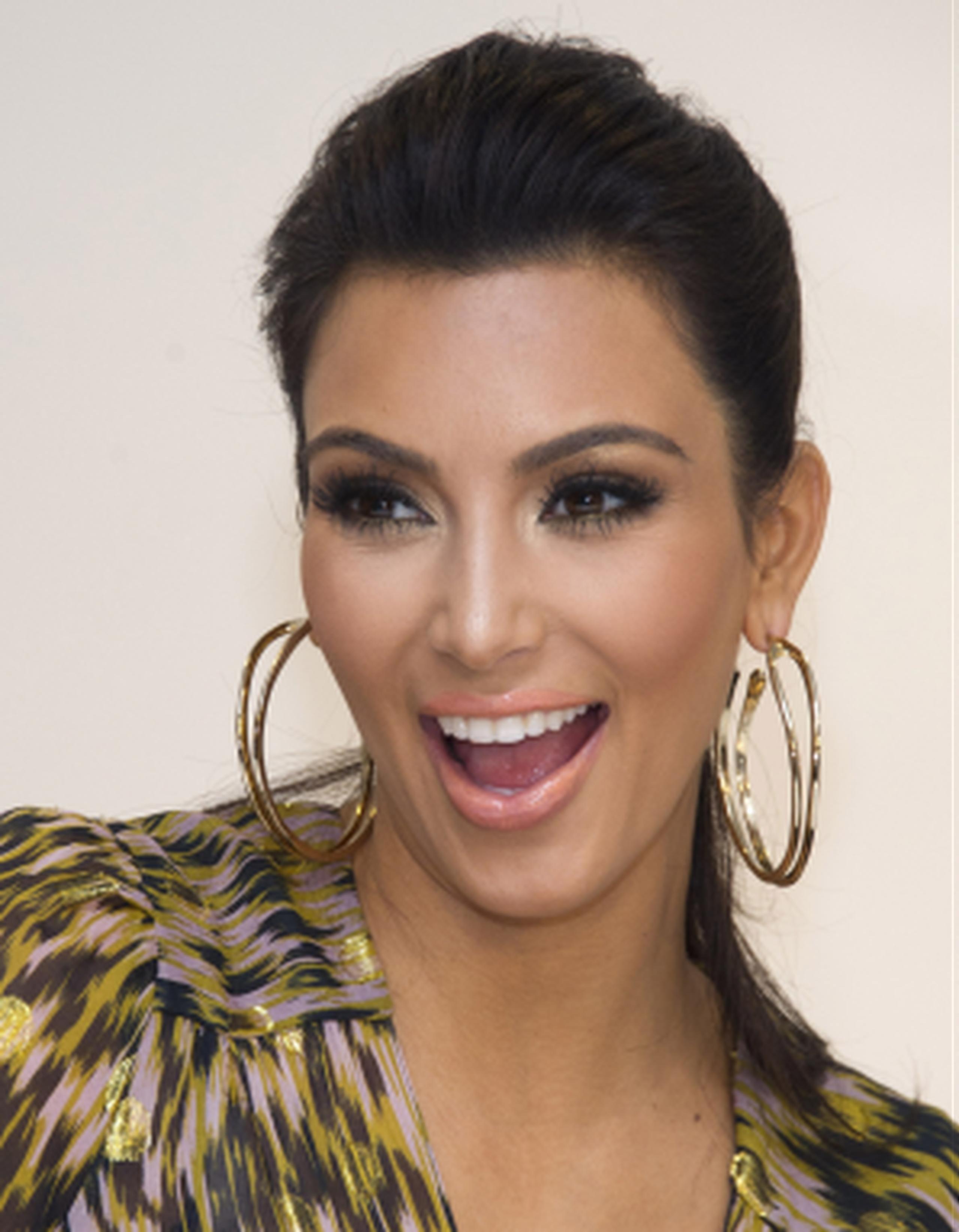 En 2007 Kardashian se desnudó para la publicación fundada por Hugh Hefner. (Archivo)