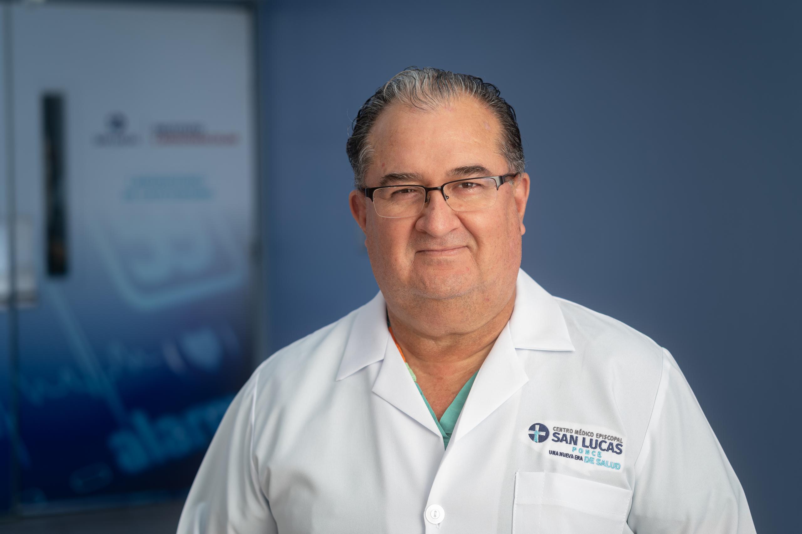 El doctor Edgardo Bermúdez Moreno, cardiólogo intervencional y director del Instituto Cardiovascular San Lucas.