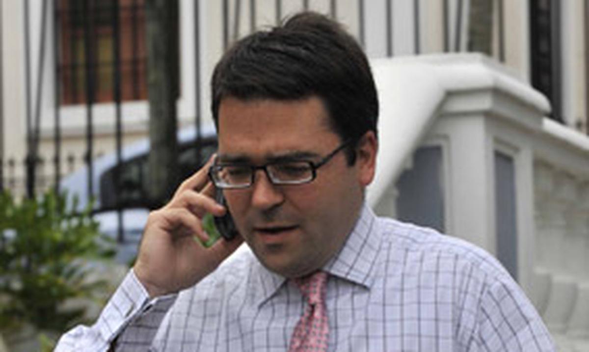 Fortuño releva a tres ayudantes de atender asuntos de Salud Primera Hora