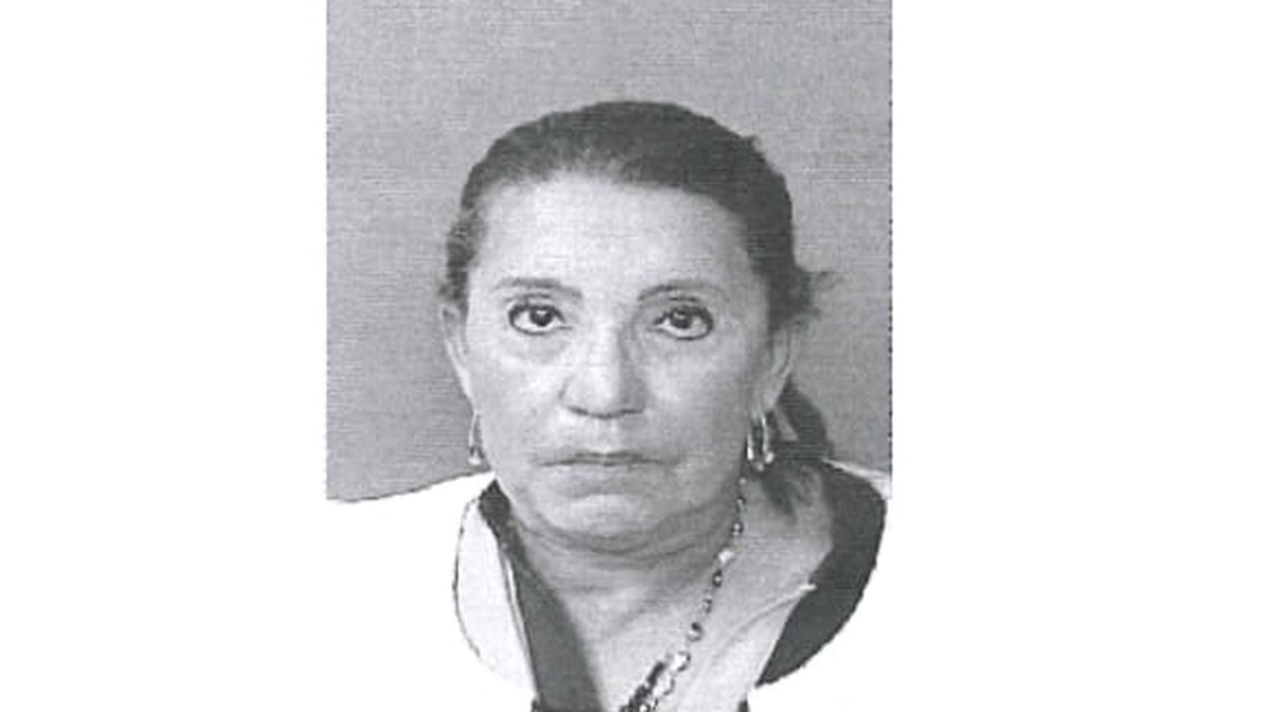 Mayra E. Pérez Oyola de 68 años, fue acusada por asesinato en segundo grado por la muerte de una paciente ocurrida el 5 de agosto del 2018, en el hogar del que era propietaria.
