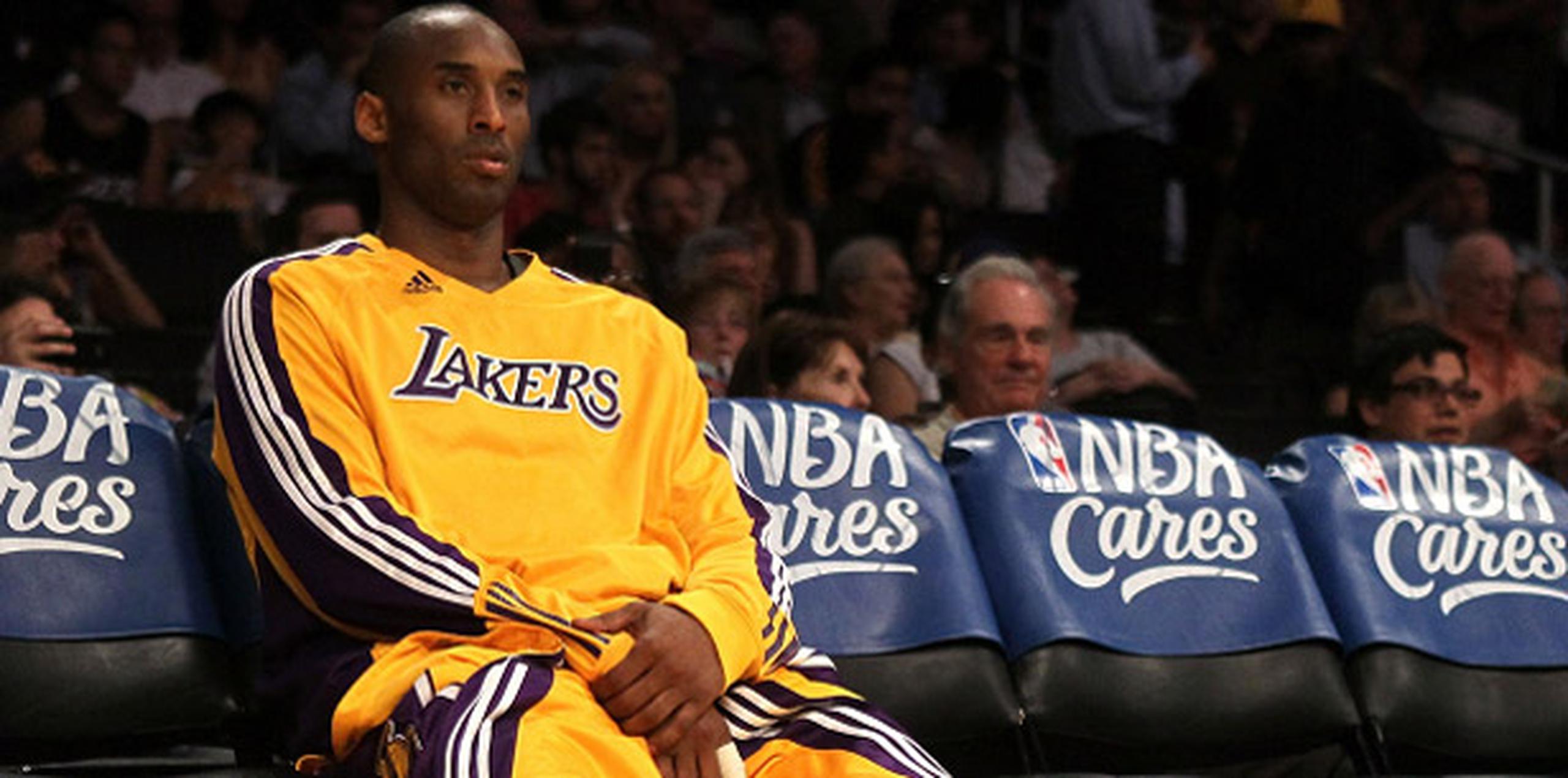 Kobe lleva una carrera de 20 años con los Lakers de Los Ángeles.  (Archivo)