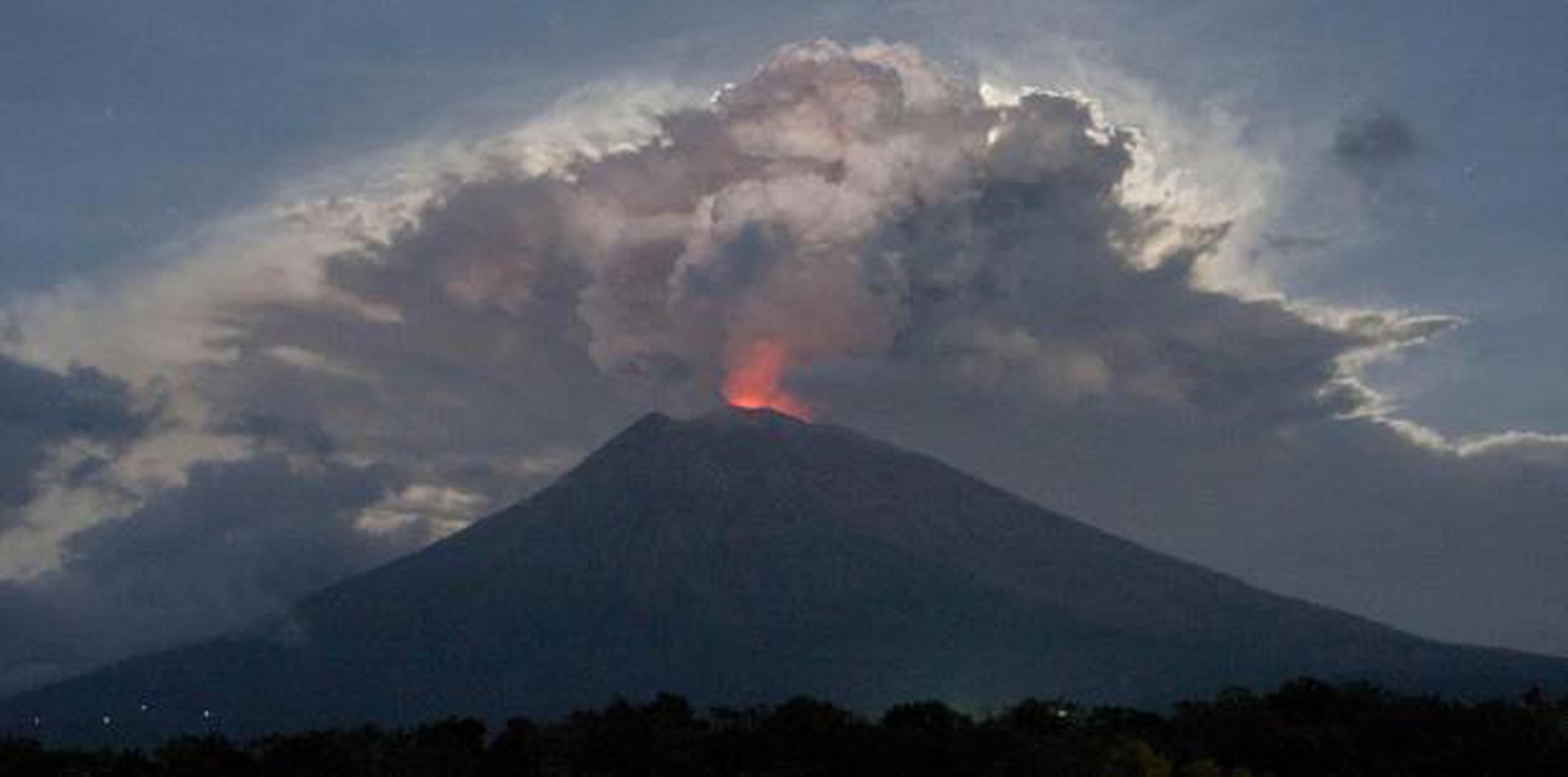 La última vez que el Agung hizo una erupción fuerte fue en 1963. (AP)