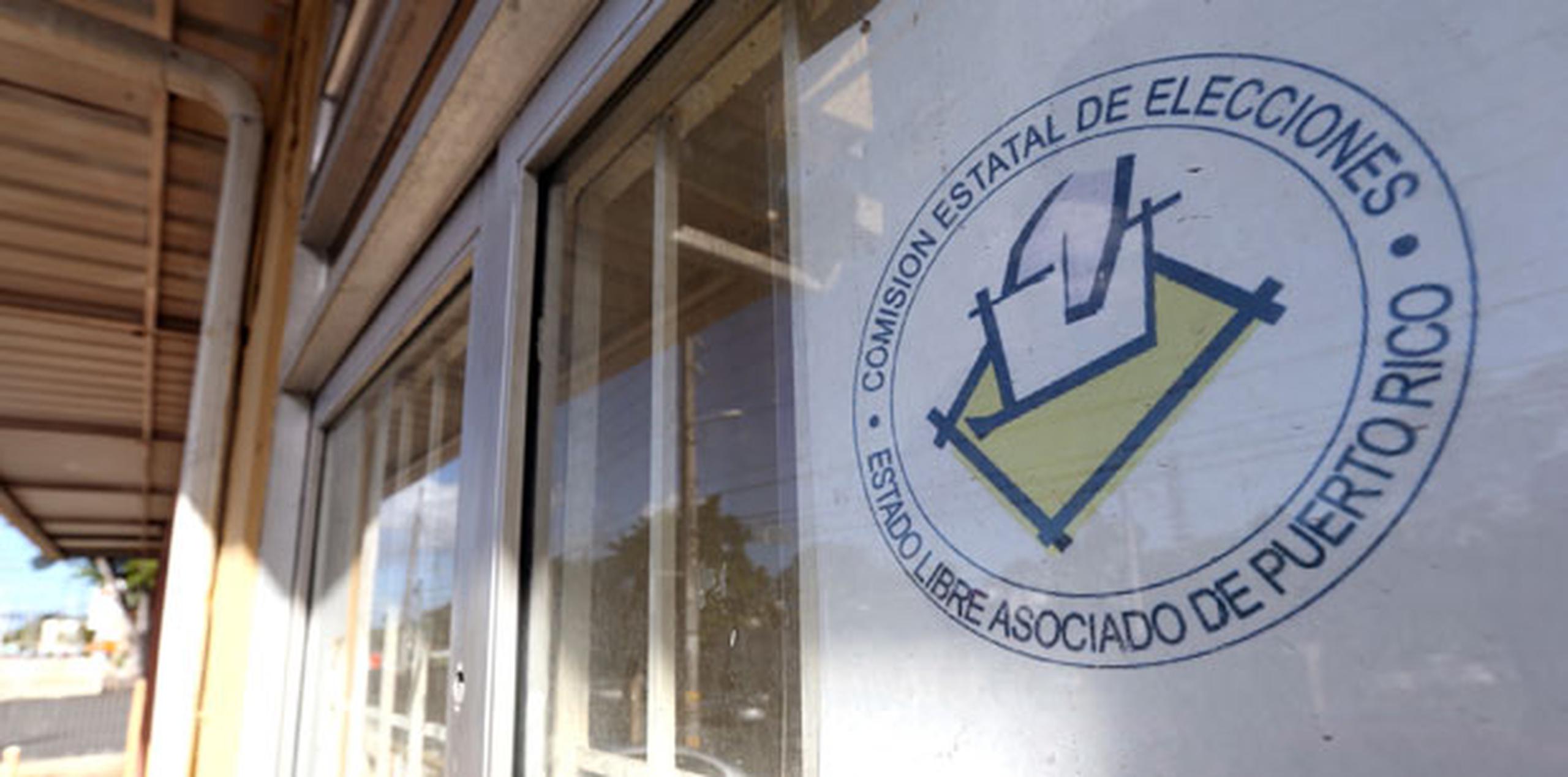 A los involucrados, que sobrepasan 50, se les imputa ser parte de un esquema de fraude que consistía en acudir a la Comisión Estatal de Elecciones (CEE) a cambiar la dirección física a una residencia que se ubicara en el precinto 7 de Guaynabo. (Archivo) 

