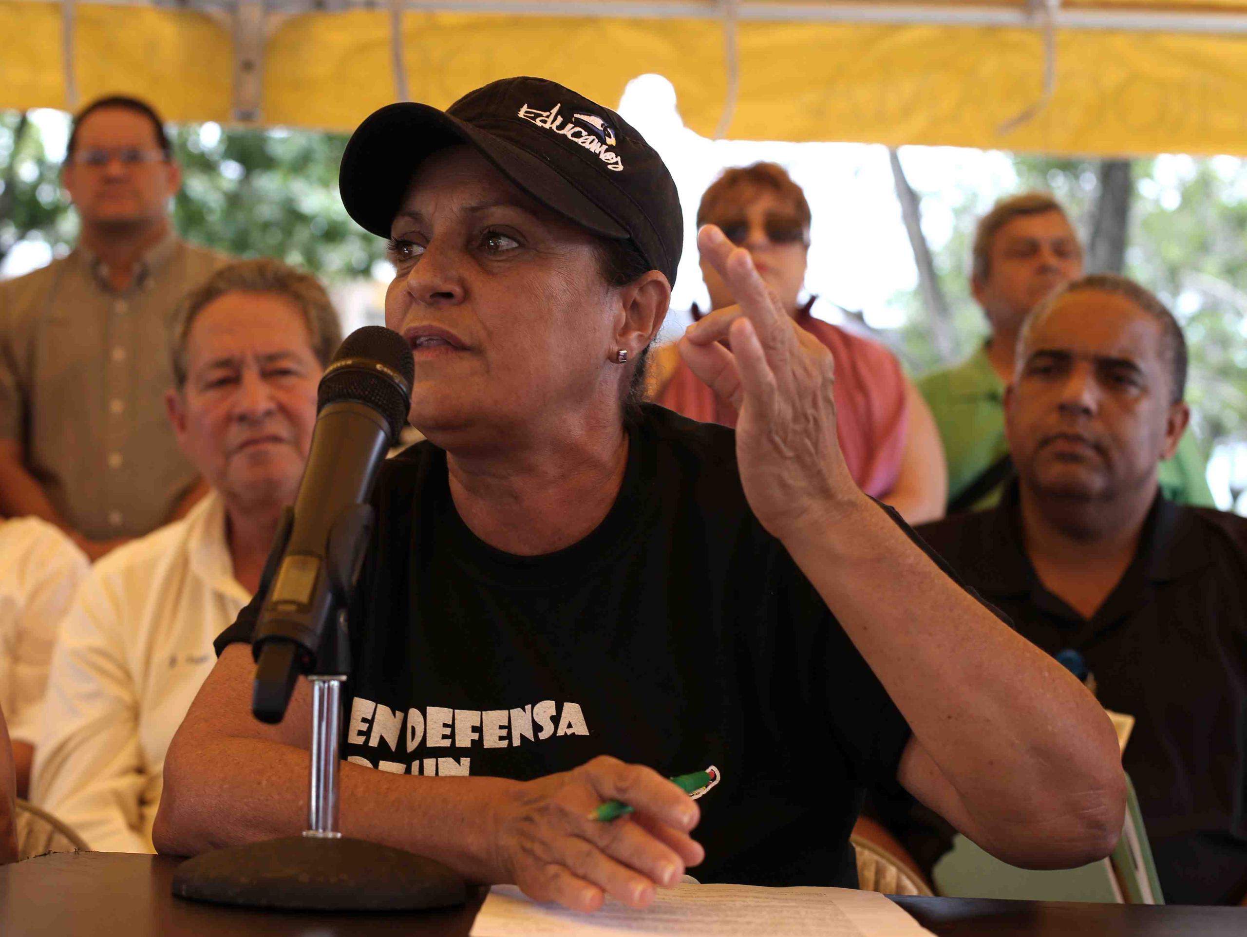“Si el gobierno ha priorizado en pagarles a los bonistas, los trabajadores no estamos dispuestos a dar ni un centavo más”, expresó la líder magisterial Eva Ayala. (GFR Media)