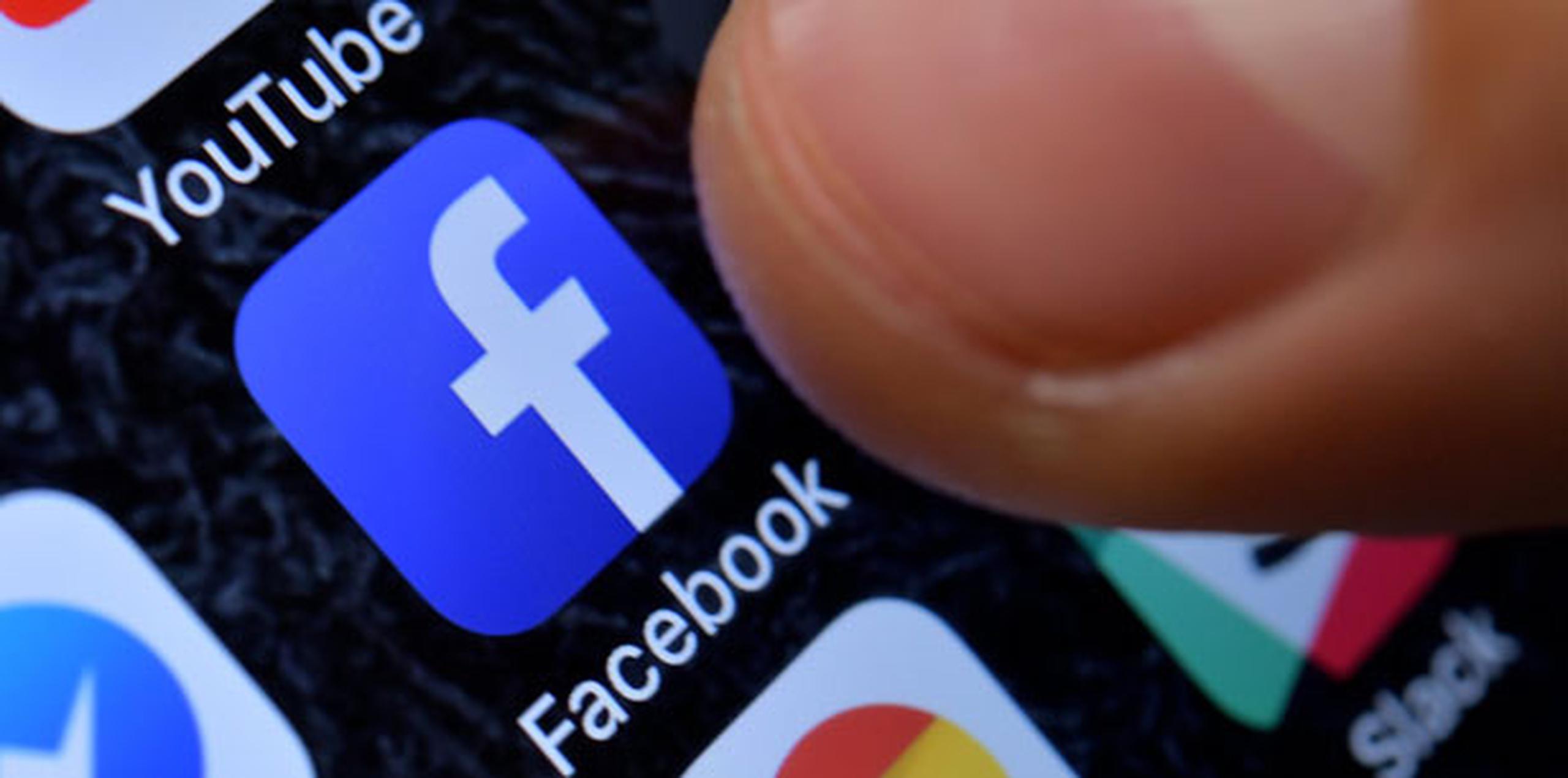 Desde el momento de su creación, Facebook Kids ha sido objeto de controversia, al haber recibido críticas de que introduce a los niños a las redes sociales a una edad demasiado temprana y denuncias de que no respeta la privacidad de los menores. (Archivo)