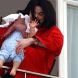 Así luce el hijo menor de Michael Jackson