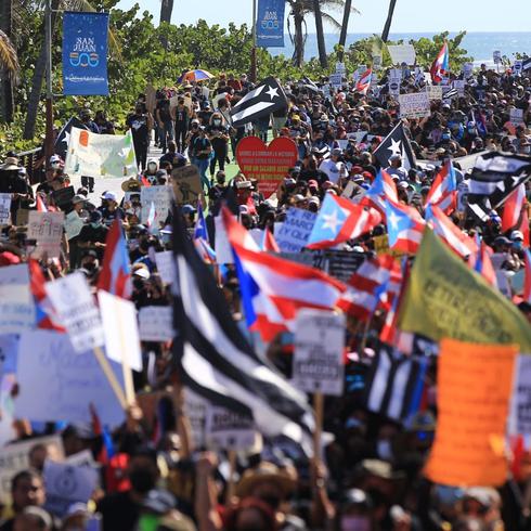 Fotos: Servidores públicos unen fuerzas para manifestarse en San Juan