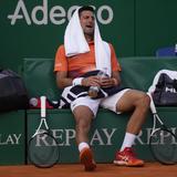 Novak Djokovic sufre tropiezo en su debut de temporada en arcilla