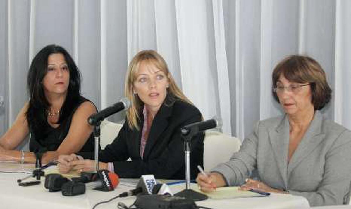 Ana Cacho presenta demanda millonaria Primera Hora