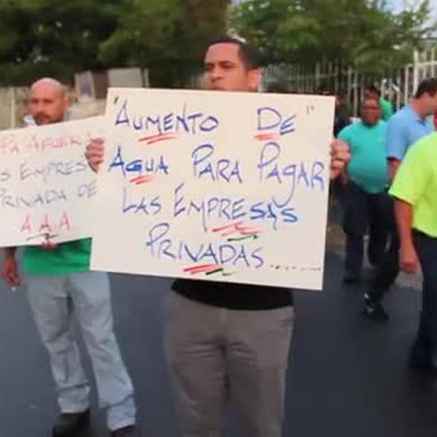 Protestan los empleados de la UIA por la subcontratación desmedida en la AAA