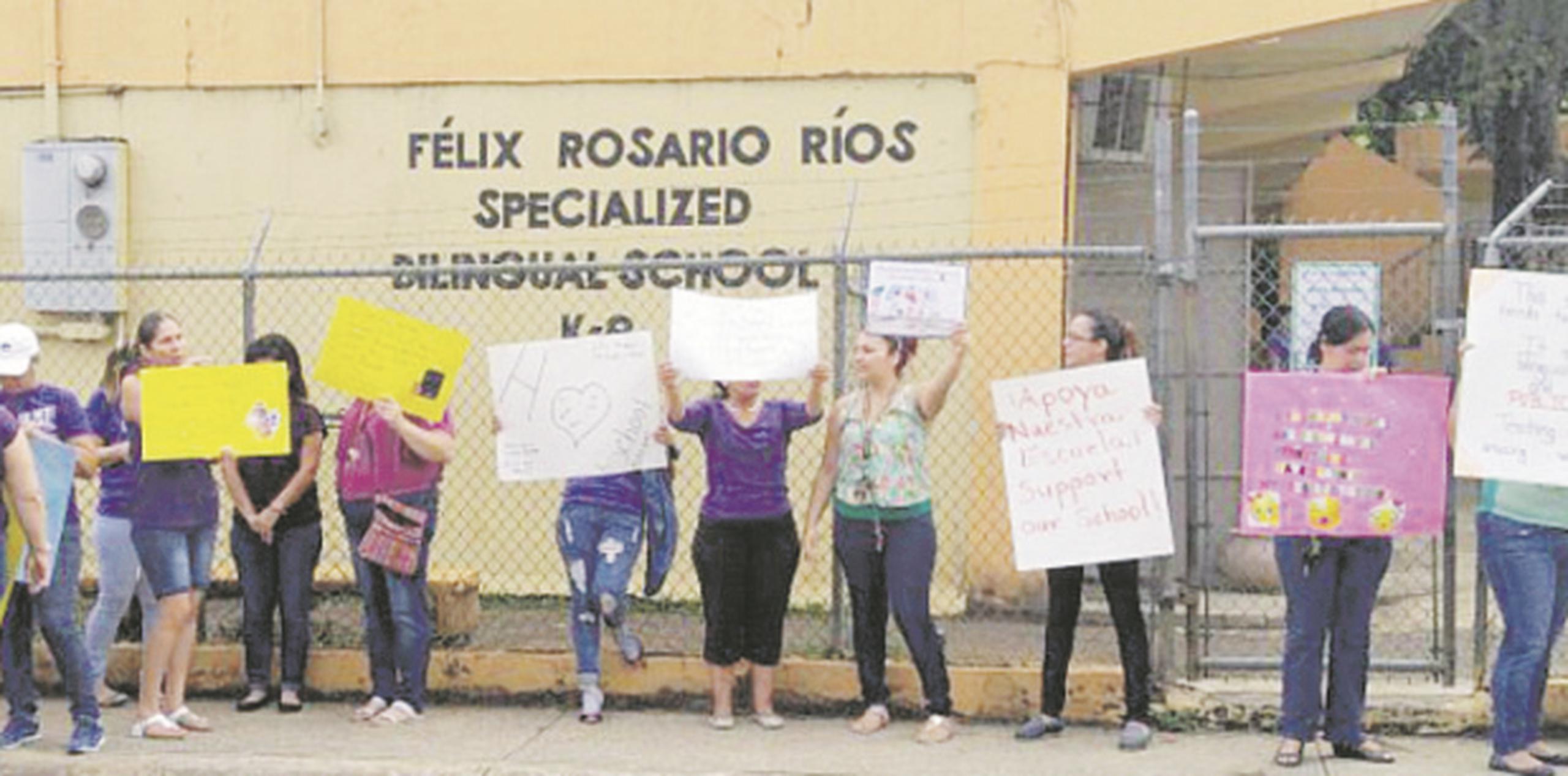 El anuncio causó confusión en el plantel, que es el único con educación bilingüe en la Región Educativa de Arecibo, desde hace 11 años. (SUMINISTRADA)
