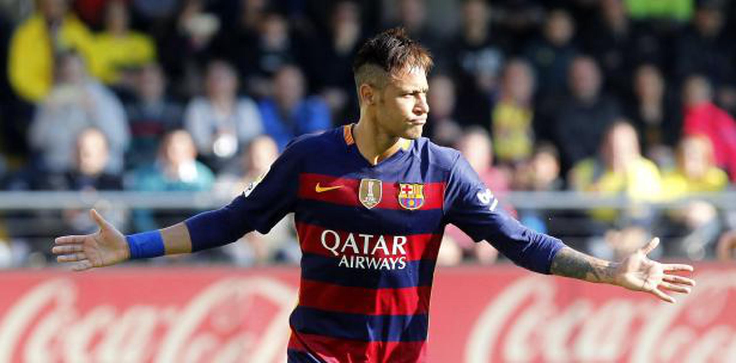 El nuevo contrato de Neymar le puede costar anualmente al FC Barcelona por encima de los $38 millones, algo jamás visto, según el medio. (Archivo)