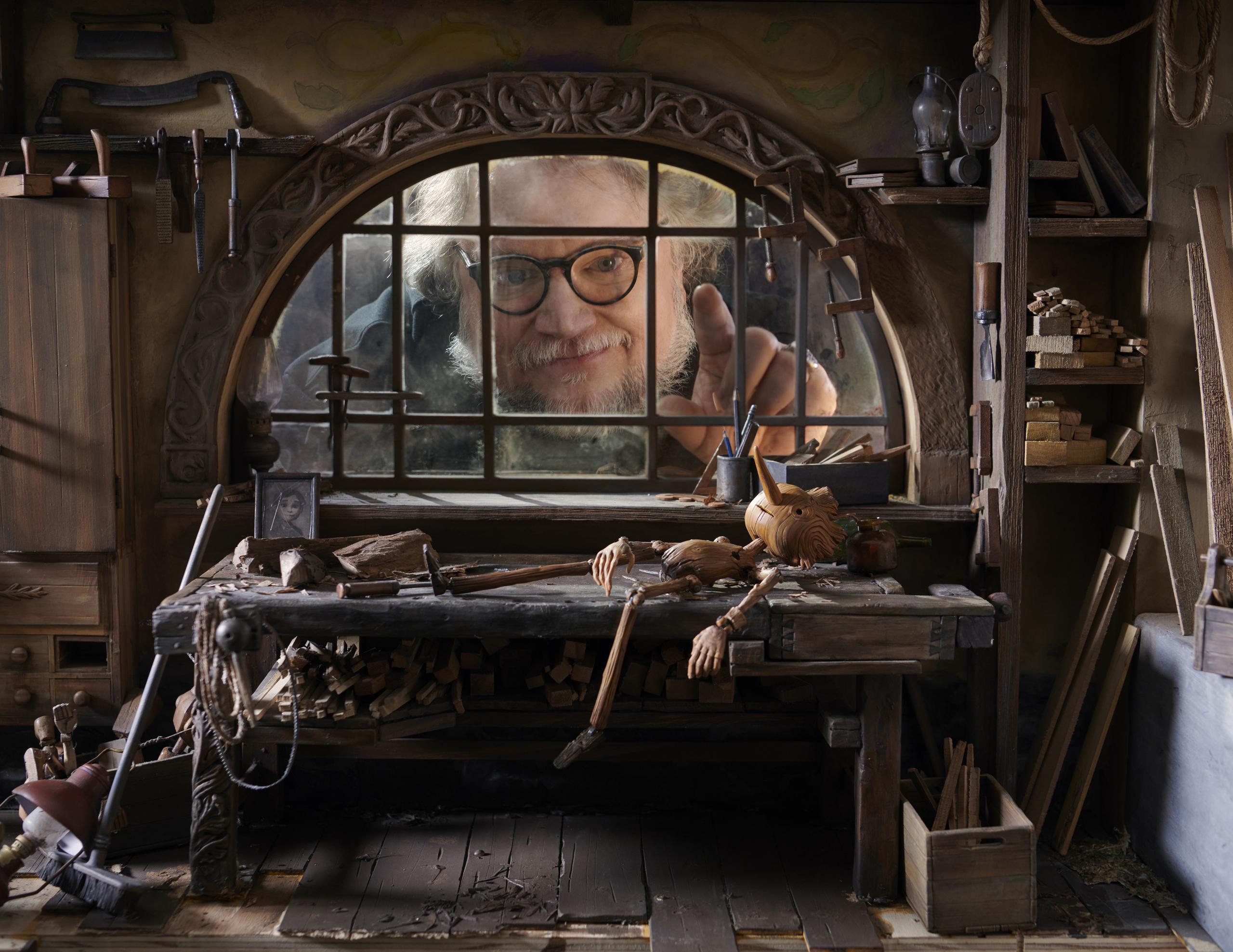 Guillermo del Toro  en el set de "Pinocchio".