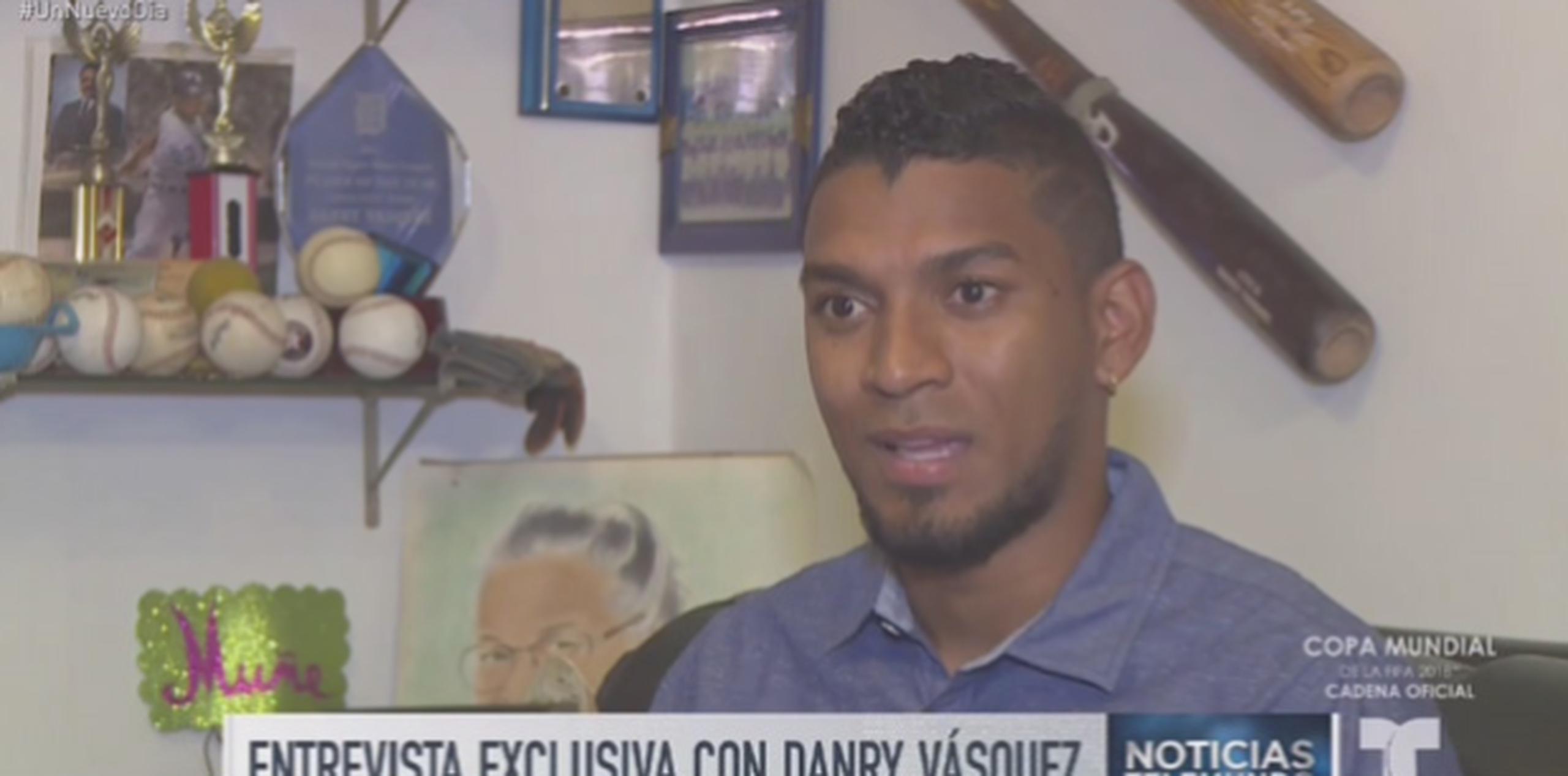 Al momento, Danry Vásquez, que solo tiene 24 años, no sabe qué sucederá con su carrera. (Captura/Telemundo)