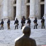 Secretario de Seguridad Pública defiende acción de mover policías al Capitolio durante manifestación