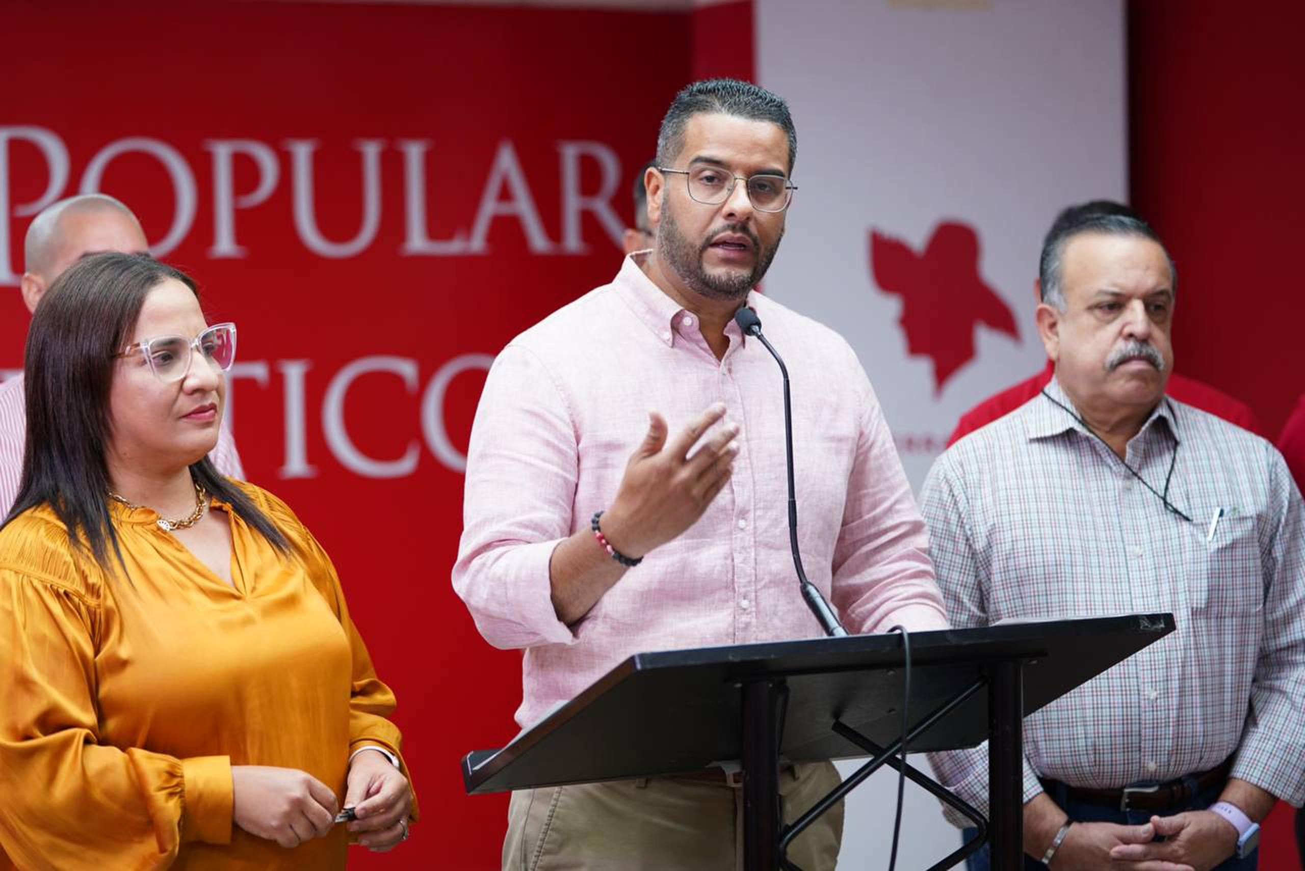 El presidente del Partido Popular Democrático, Jesús Manuel Ortiz, mientras presentaba el programa "Alerta Roja" para capacitar al equipo electoral.
