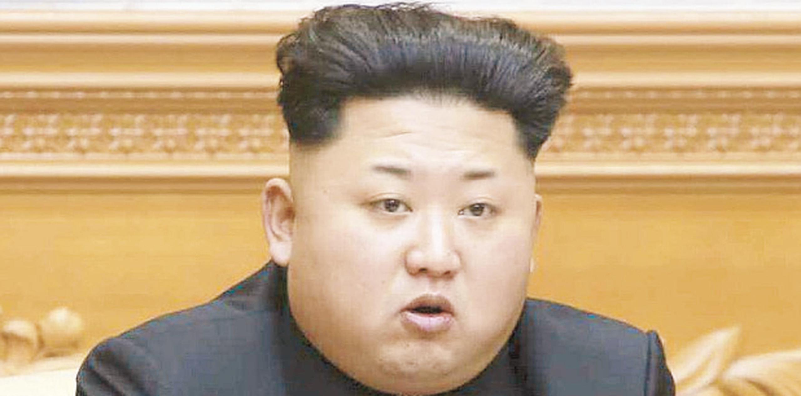 Kim Jong Un señaló que el lanzamiento envió una “seria advertencia” a Estados Unidos, que vertió amenazas de guerra y sanciones más duras a la hermética nación, apuntó la agencia. (Archivo)
