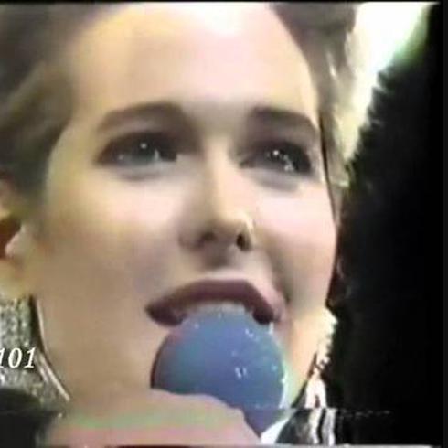 Laurie Simpson coronada como Miss International 1987