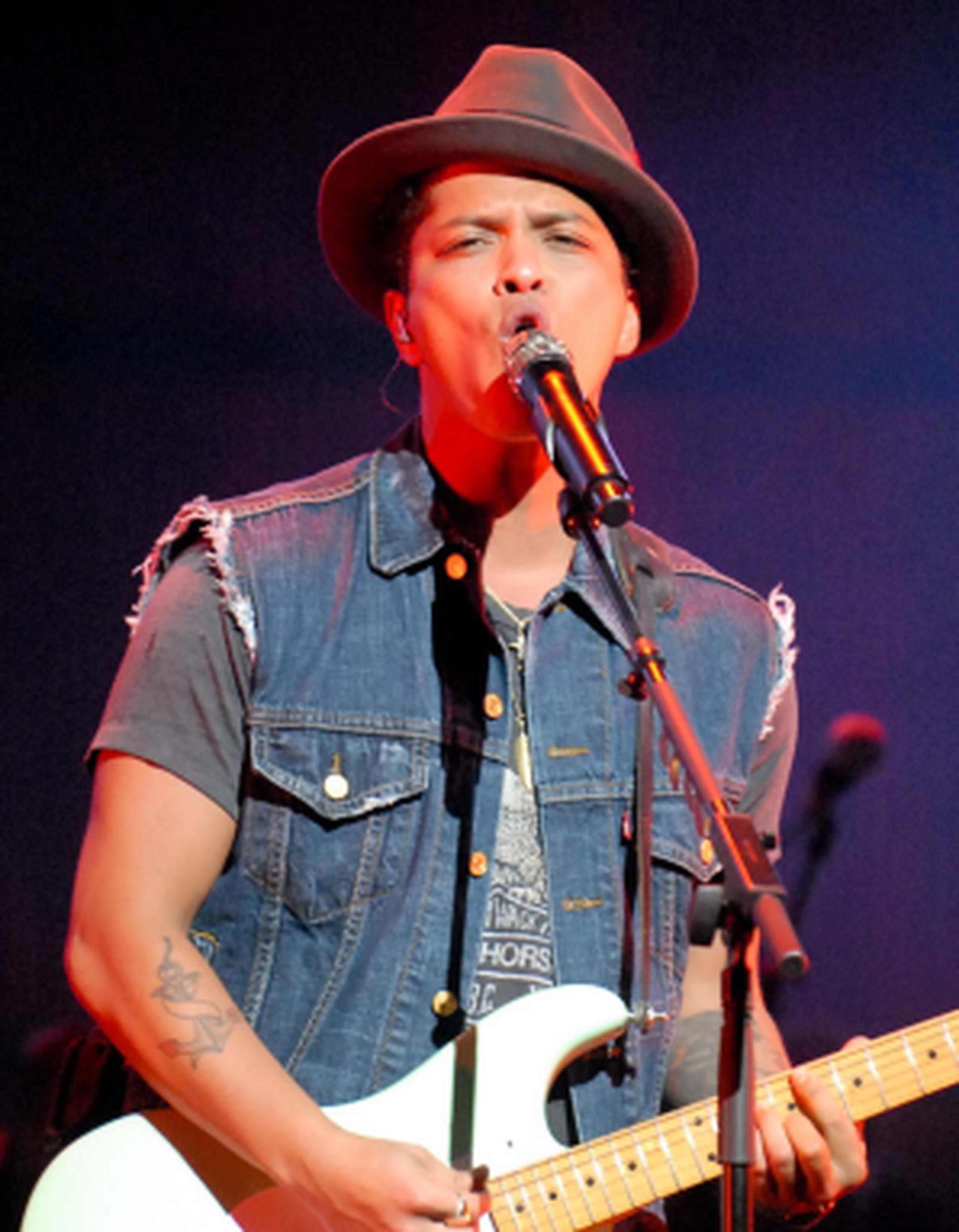 Bruno Mars ganó el premio al "Mejor Vídeo Masculino"en los MTV Video Music Awards 2013. (Para Primera Hora/Rafael Pichardo)