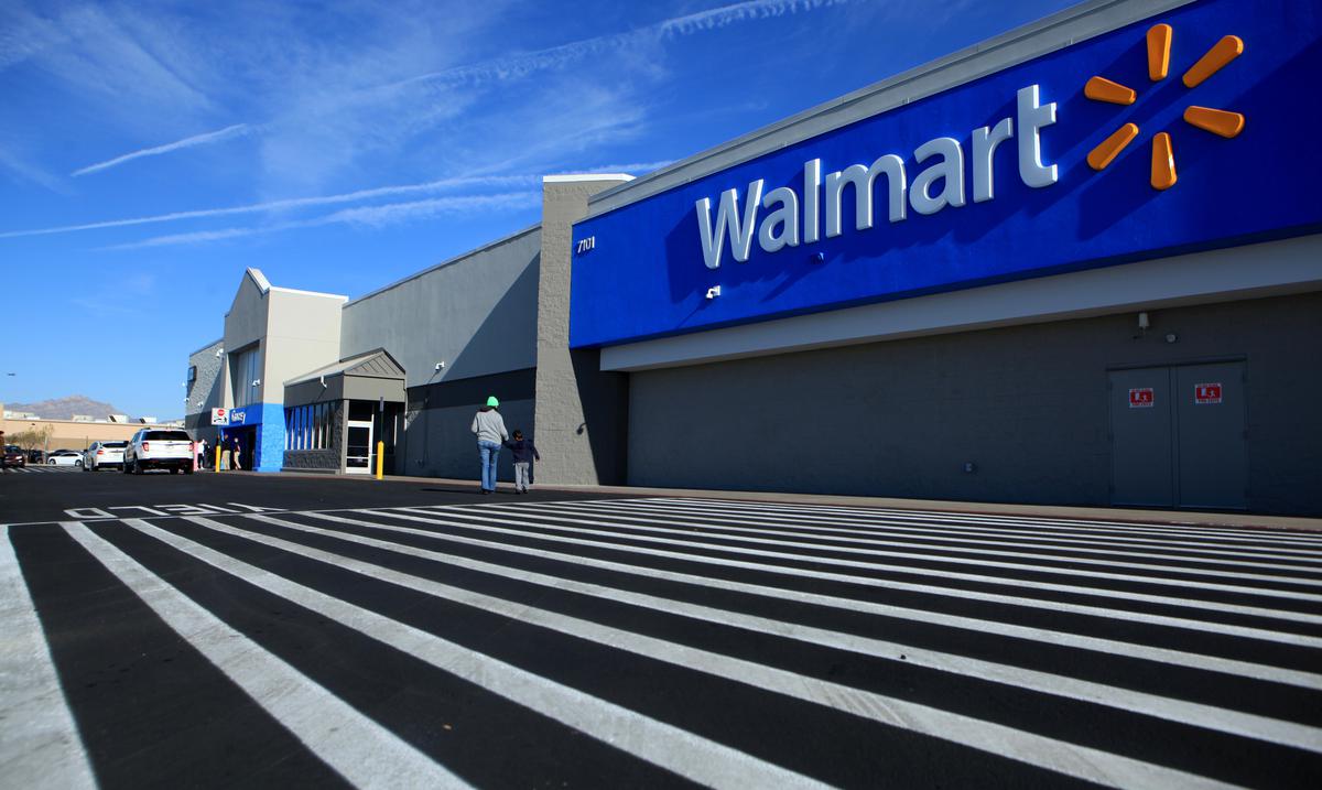 Walmart begins layoffs tour in the US