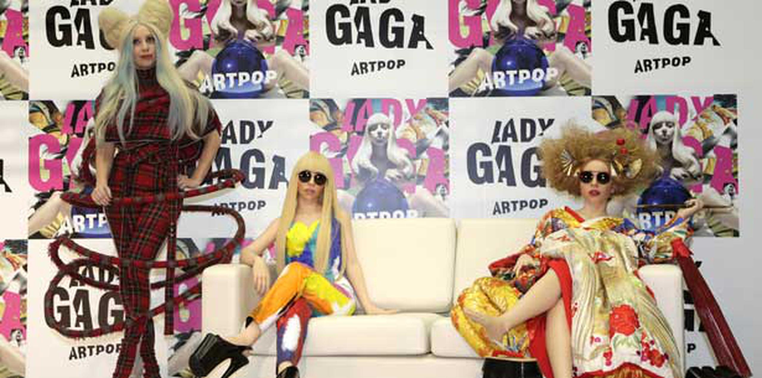 Lady Gaga dijo que estaba honrada de tener réplicas de sí misma. (AP/Shizuo Kambayashi)