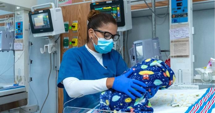 El Hospital Ryder cuenta con un comprometido equipo de profesionales de excelencia en enfermería y cuidado respiratorio especializados en recién nacidos.