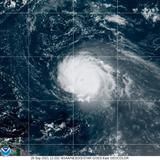 Sam avanza por el Atlántico como huracán categoría 4 