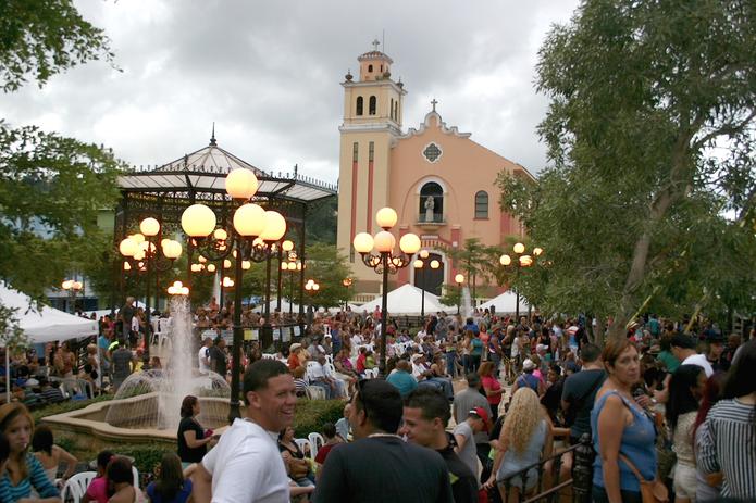 La Feria Nacional de Artesanías de Barranquitas será en la plaza pública Monseñor Miguel A. Mendoza.