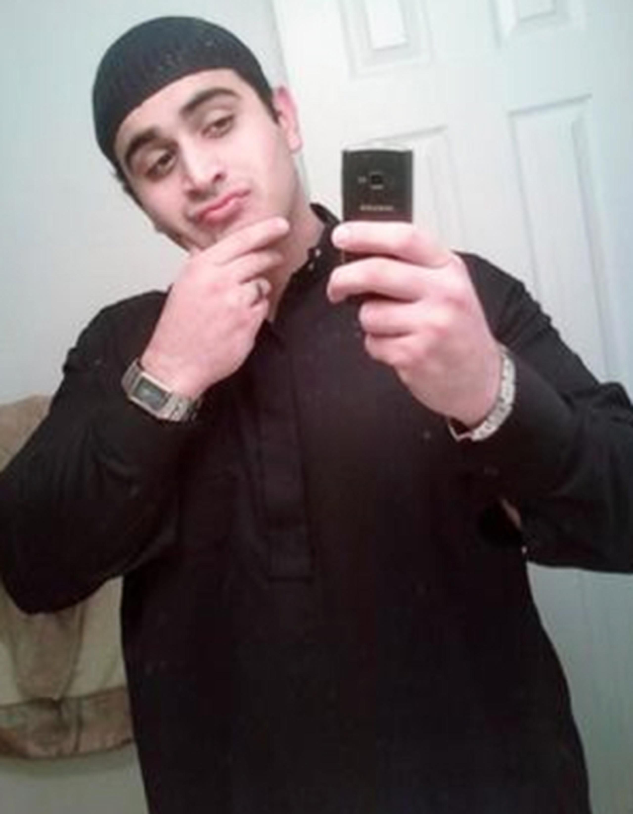 Al menos cinco cuentas en Facebook que al parecer estaban asociadas con Omar Mateen. (Archivo)