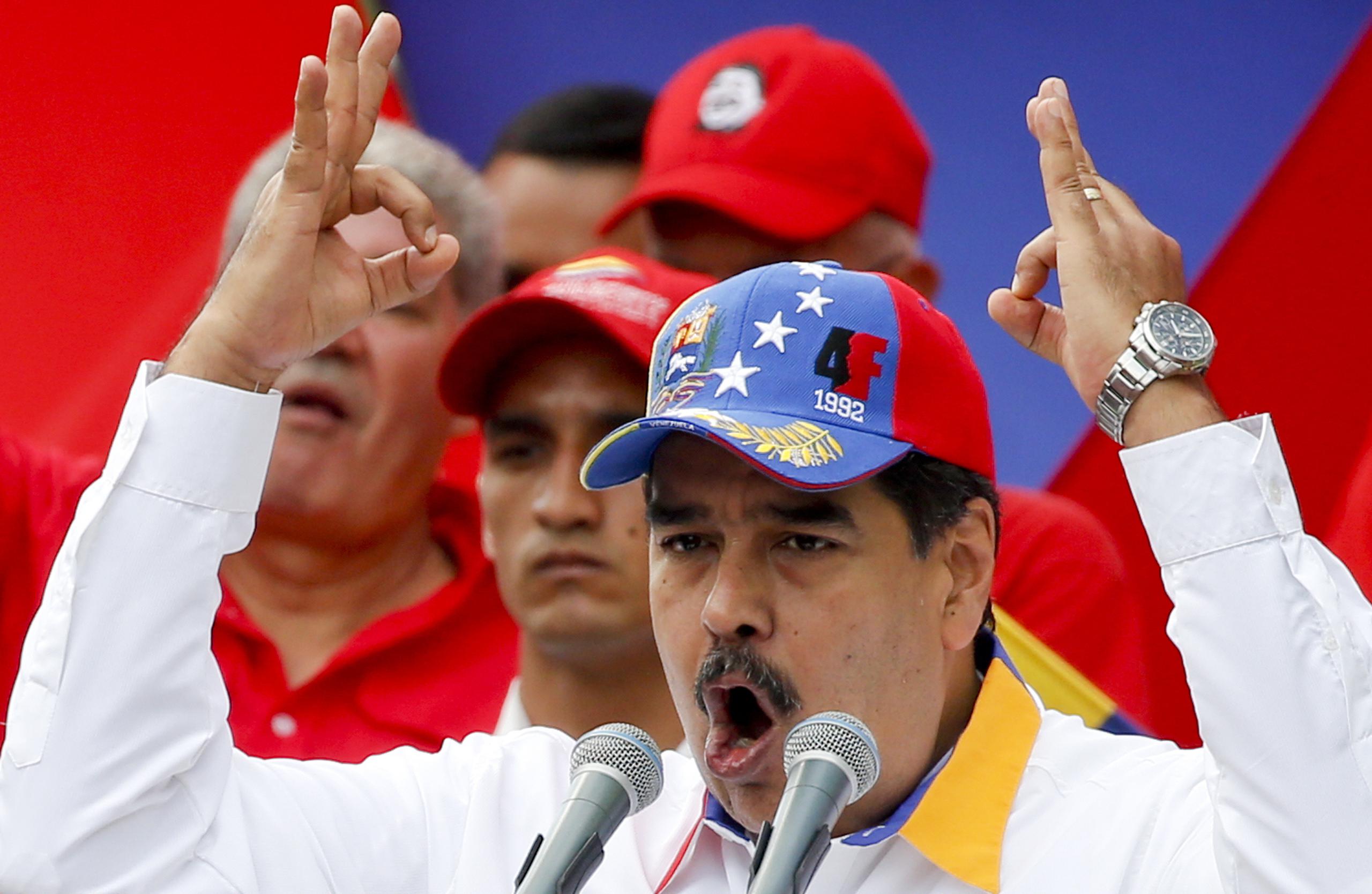 El presidente de Venezuela, Nicolás Maduro, habla durante un mitin antiimperialista por la paz, en Caracas, Venezuela.