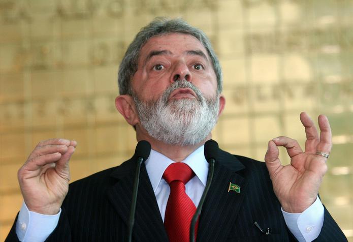 Luiz Inacio Lula da Silva negó cualquier sugerencia de malversación en sus actividades. (EFE)