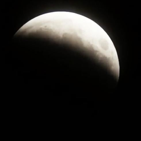 Impresionante vídeo del eclipse total de la Luna