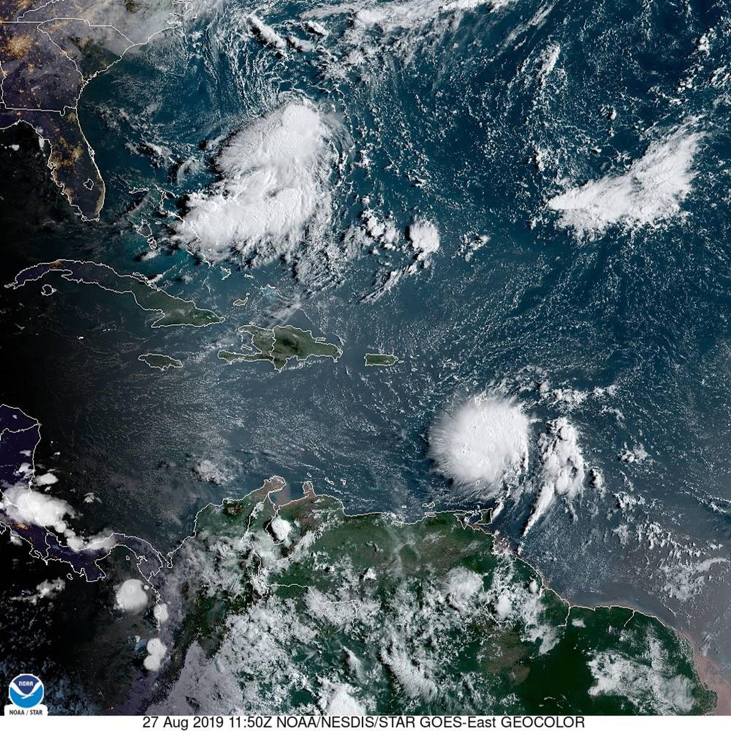 La tormenta tropical Dorian tiene vientos máximos sostenidos de 50 millas por hora. (Administración Nacional Oceánica y Atmosférica)