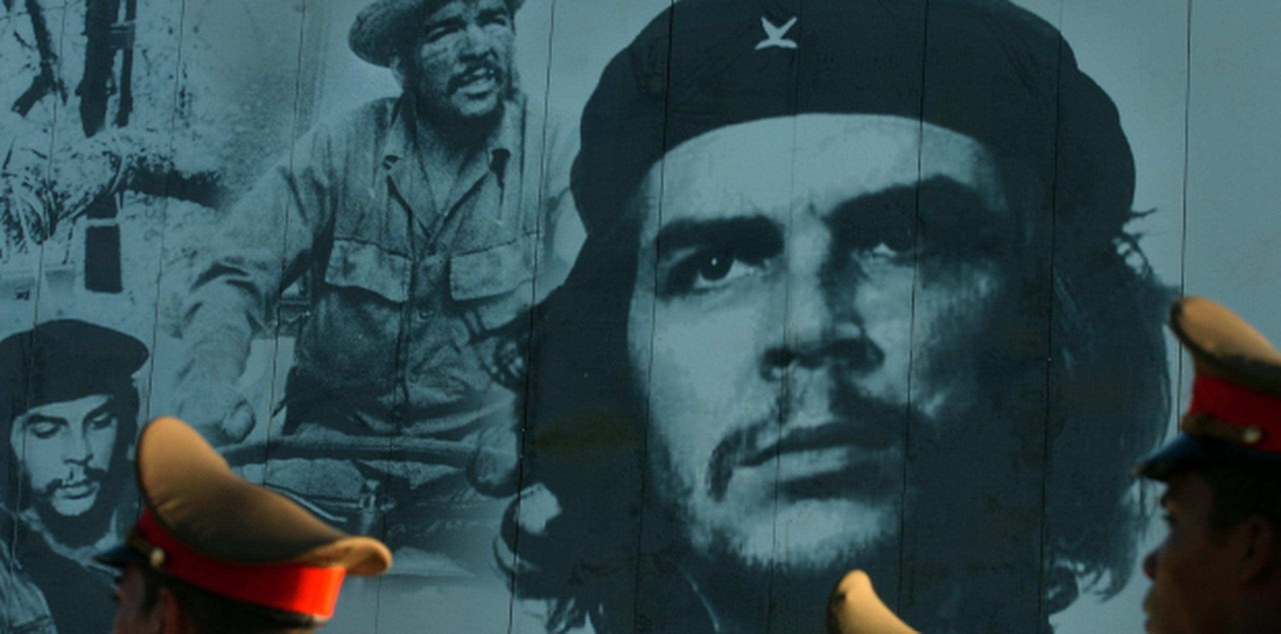 El 'Che' Guevara no quería ser capturado vivo, según ex agente de la CIA. (Archivo)