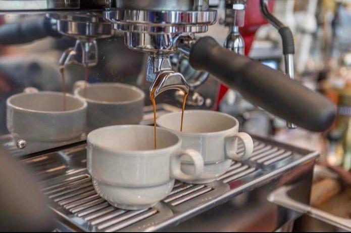 Según la dueña del concepto, el café que venden a sus comensales es cultivado con los más altos estándares.