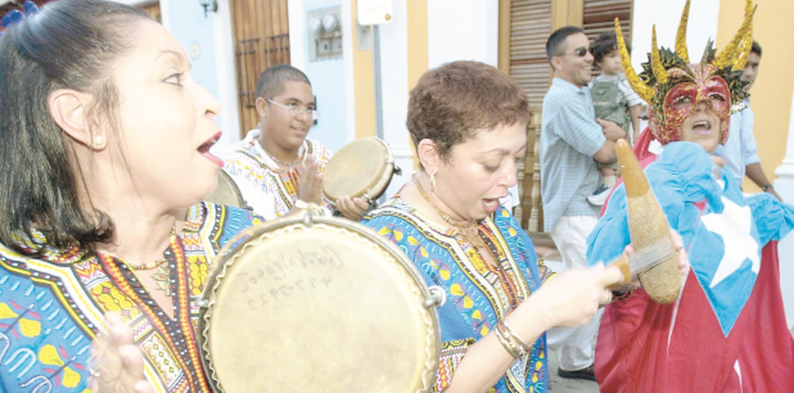 El grupo Plenibom junto a la folclorista Myrtha Salazar amenizarán el rosario. (ARCHIVO)
