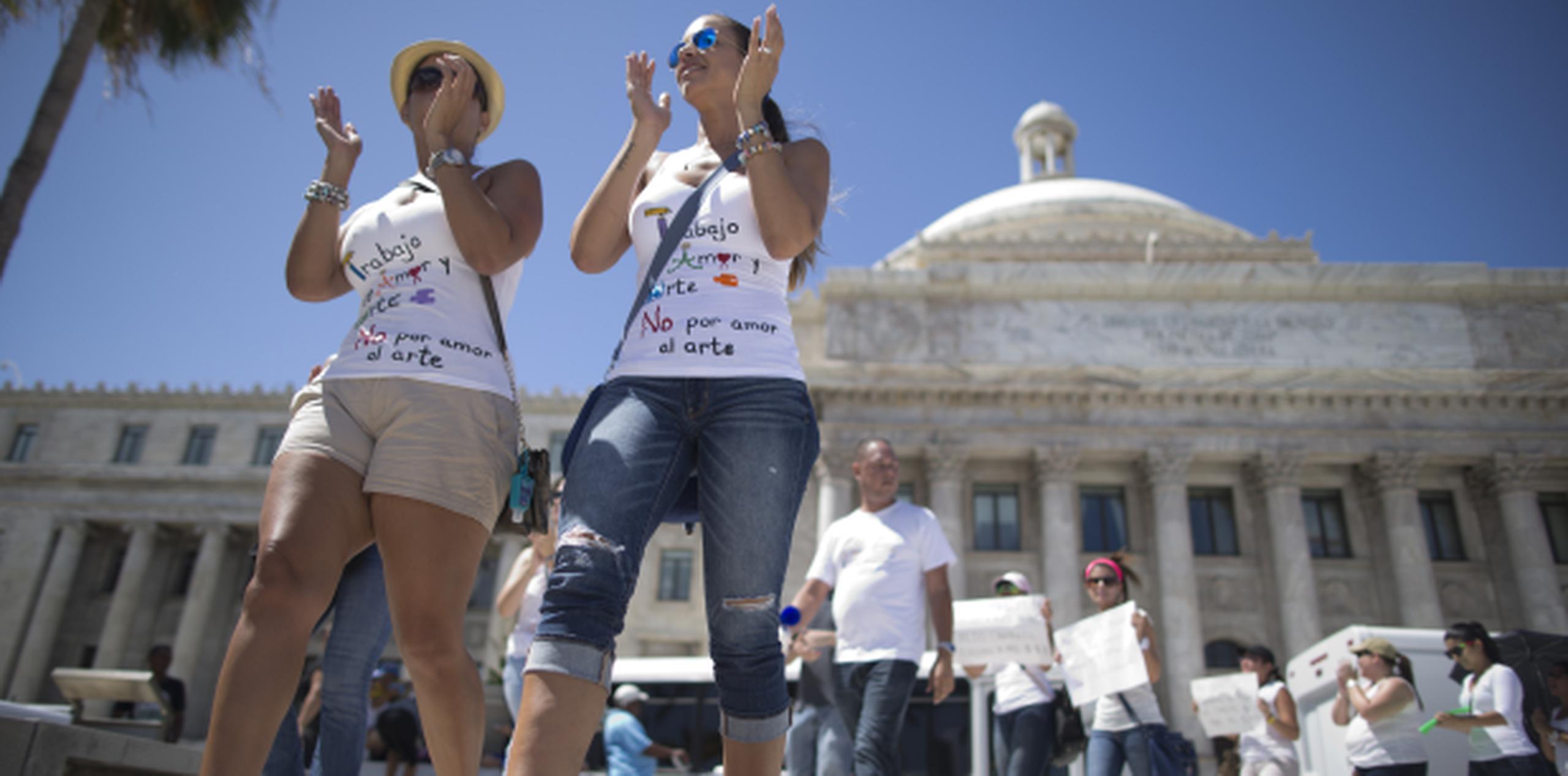 Terapistas protestaron hoy en el Capitolio.(TERESA.CANINO@GFRMEDIA.COM)