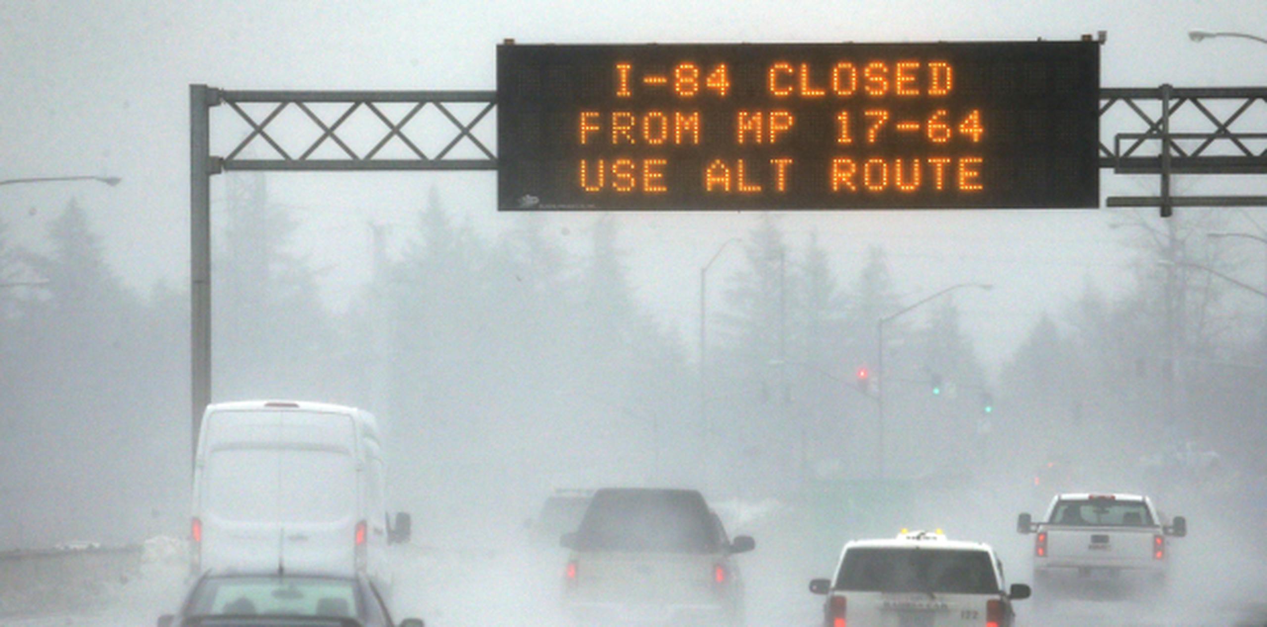 Las autoridades advirtieron a automovilistas de Idaho que no se dirigieran al oeste hacia Oregon sobre la autopista. (AP)