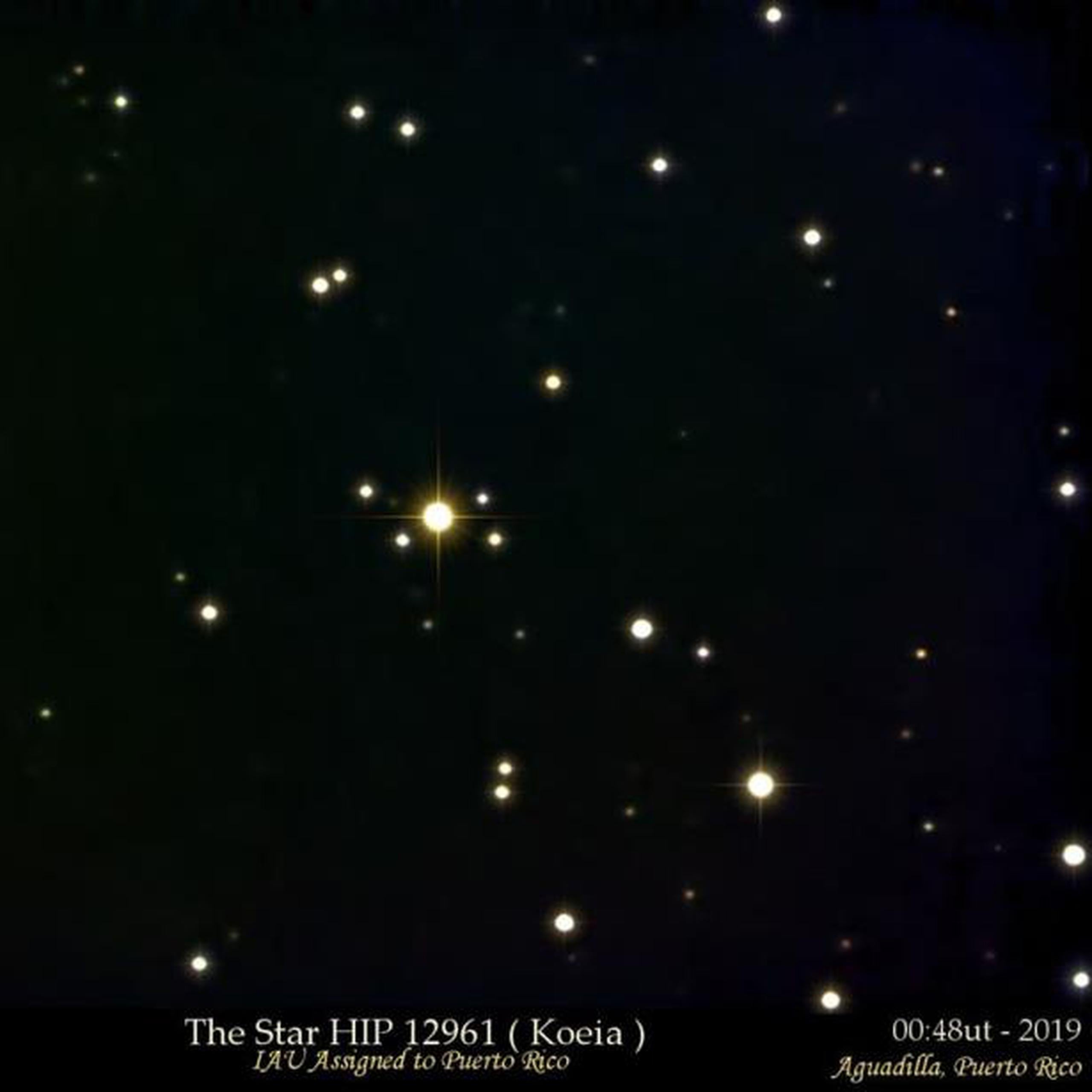 En el año 2009, astrónomos descubrieron un planeta alrededor de dicha estrella, el cual se estima tiene al menos la mitad de la masa de Júpiter.  (Efraín Morales / Sociedad de Astronomía del Caribe)