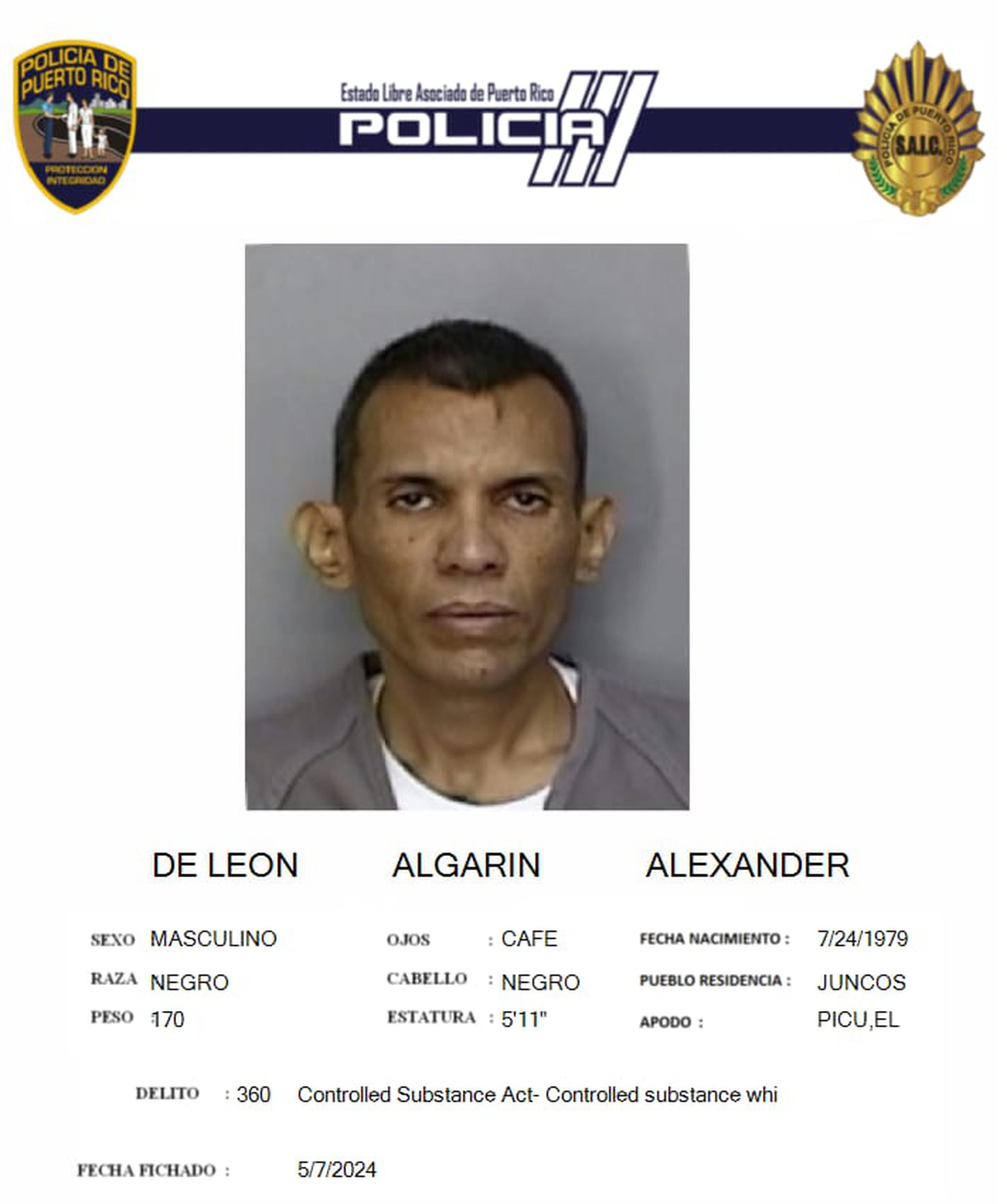 El confinado Alexander De León Algarín enfrenta cargos por violación a la Ley de Sustancias Controladas.