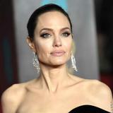 Angelina Jolie recuerda la muerte de su madre por cáncer de mama