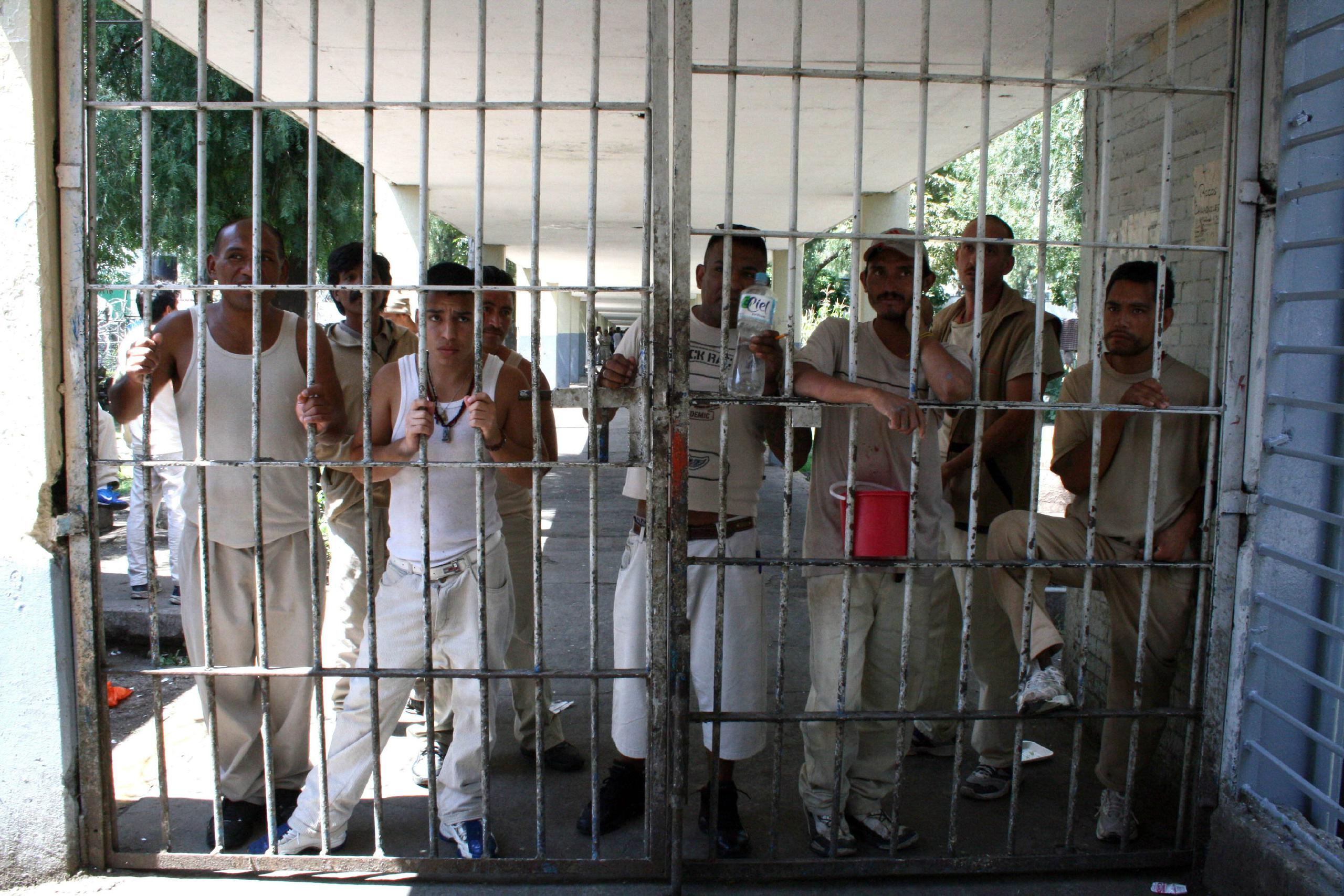 El motín ocurrió por el descontento de los reclusos ante un operativo para trasladar a 51 presos a otros penales.