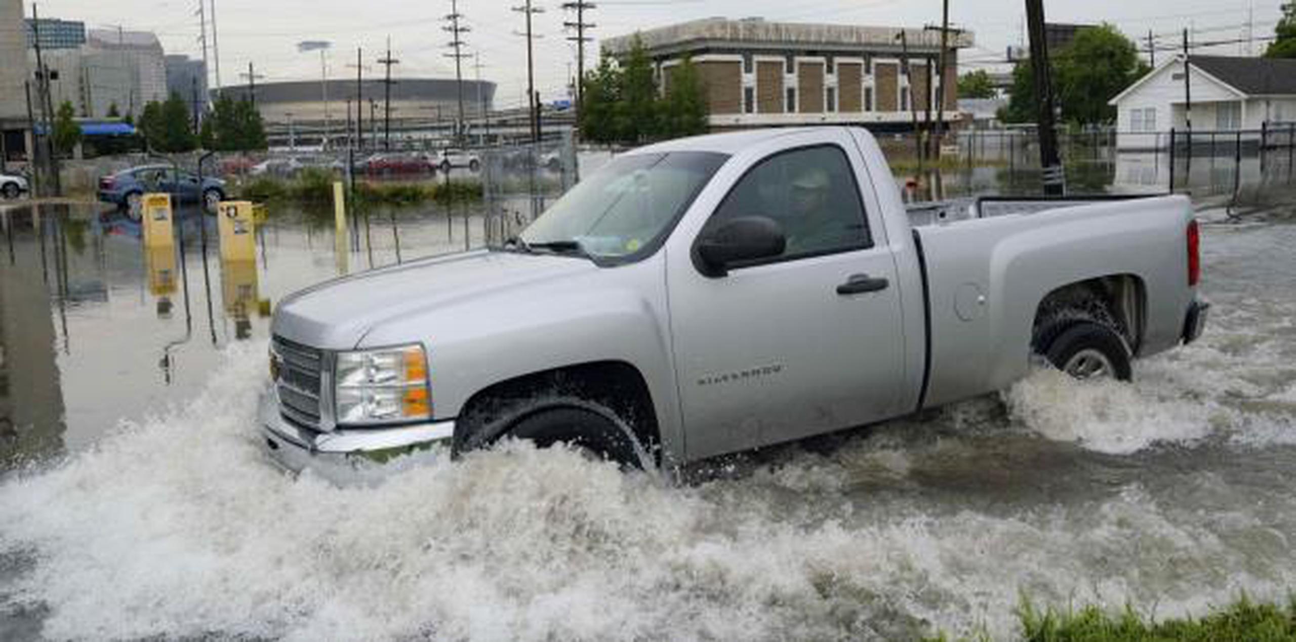 Las lluvias se han comenzado a dejar sentir en el área de New Orleans. (AP)

