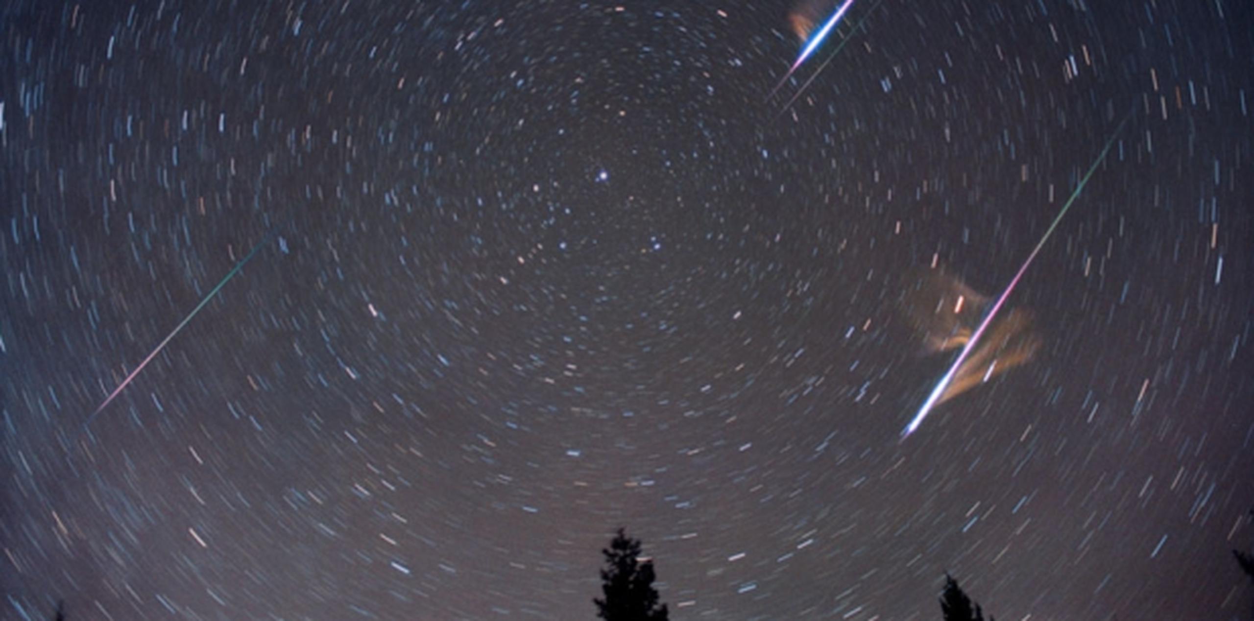 Una actividad sugerida es contar la cantidad de meteoros visibles mientras se observan, sea por minuto o por hora. (Archivo)